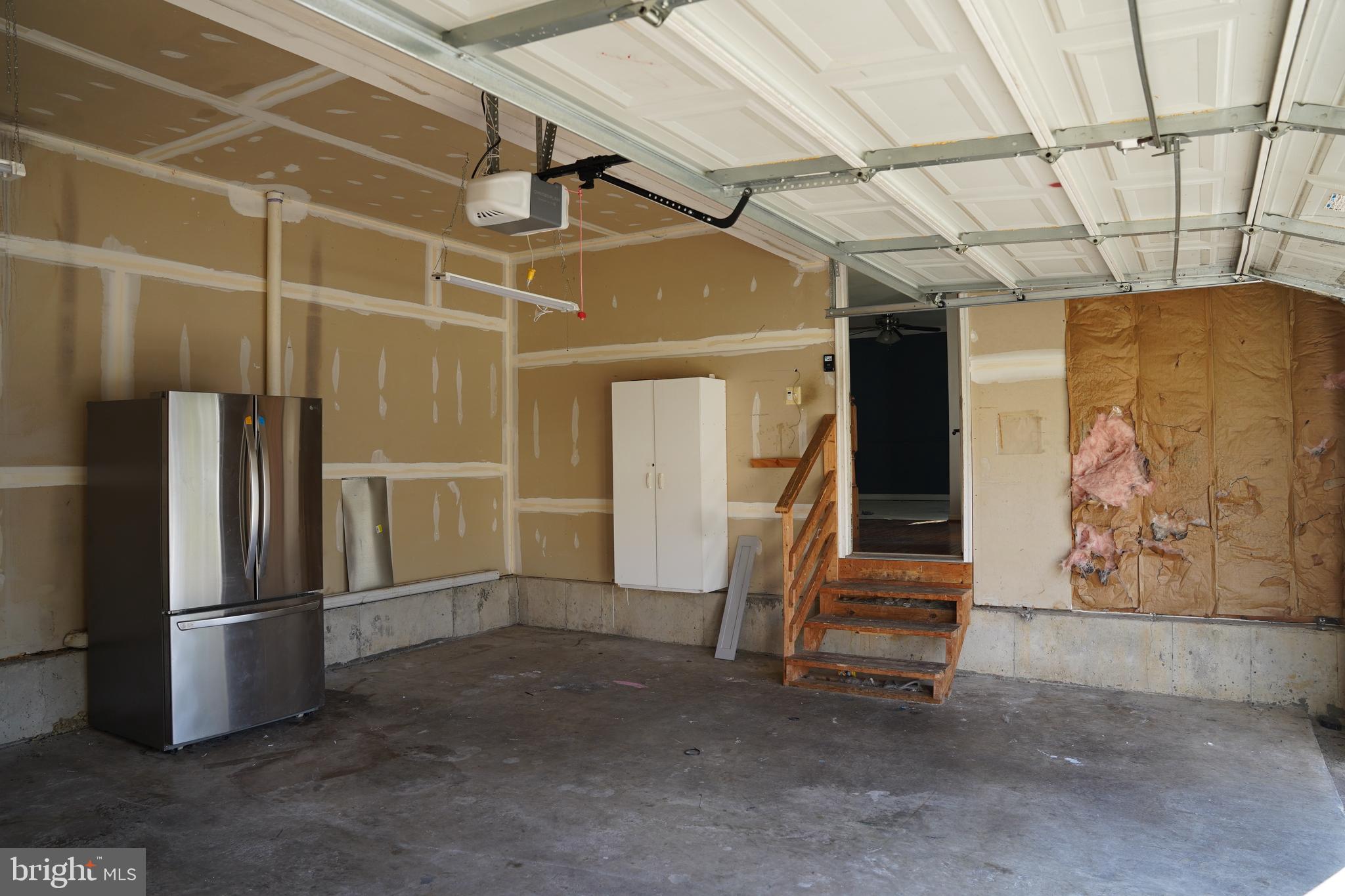 LAUREL RIDGE - Residential