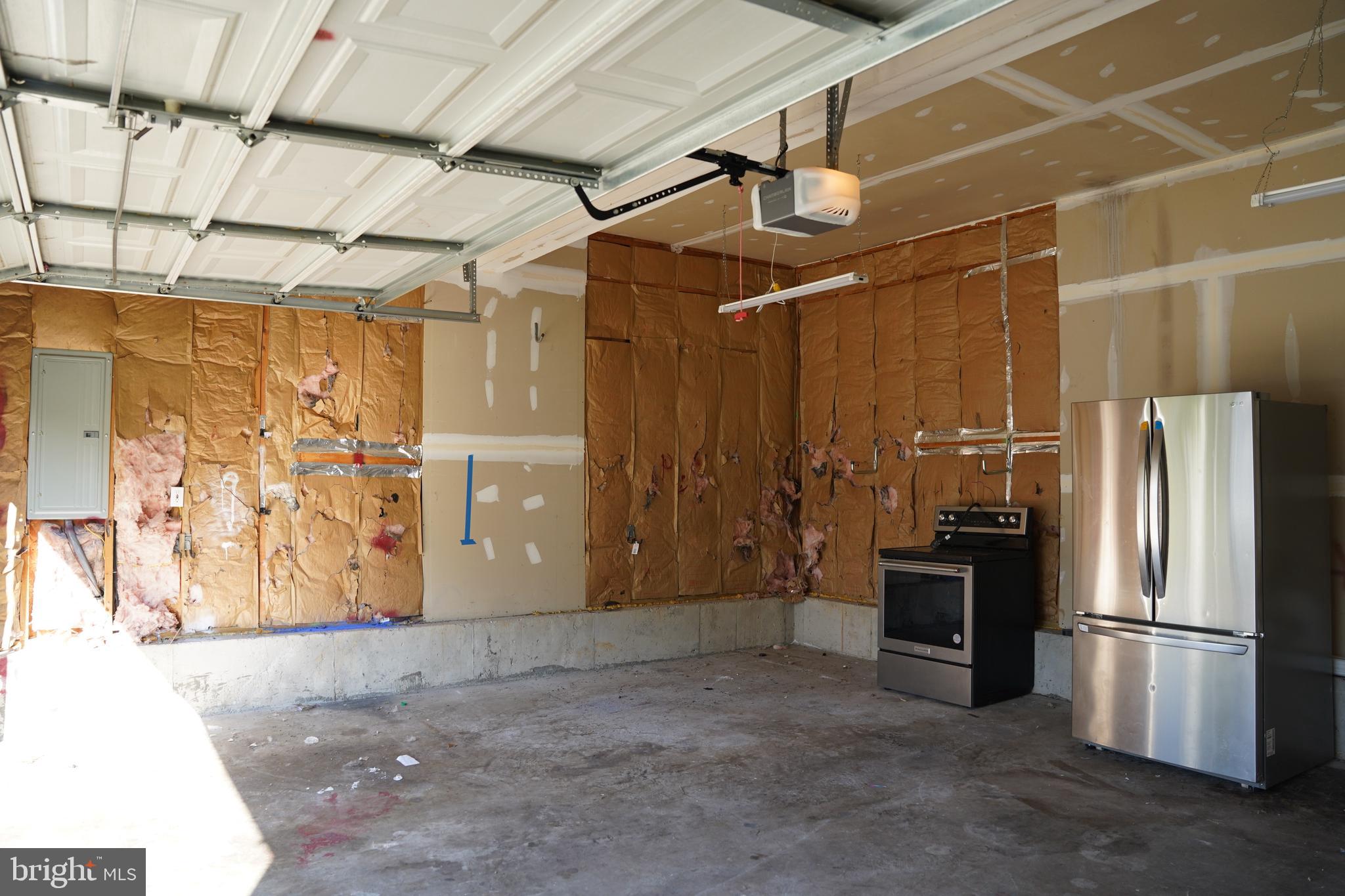 LAUREL RIDGE - Residential