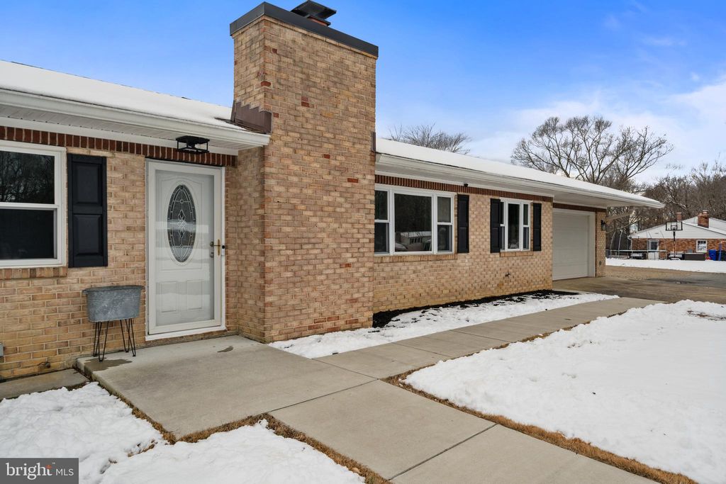 Photo of 4030 Ravine Drive, WHITE PLAINS, MD 20695 (MLS # MDCH2051616)