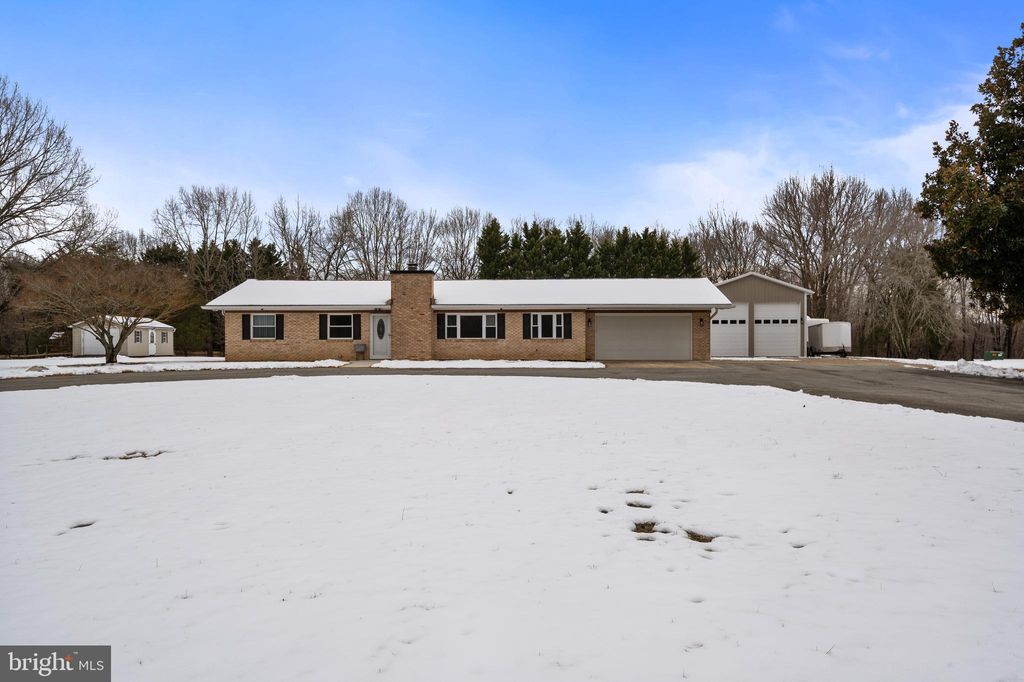 Photo of 4030 Ravine Drive, WHITE PLAINS, MD 20695 (MLS # MDCH2051616)