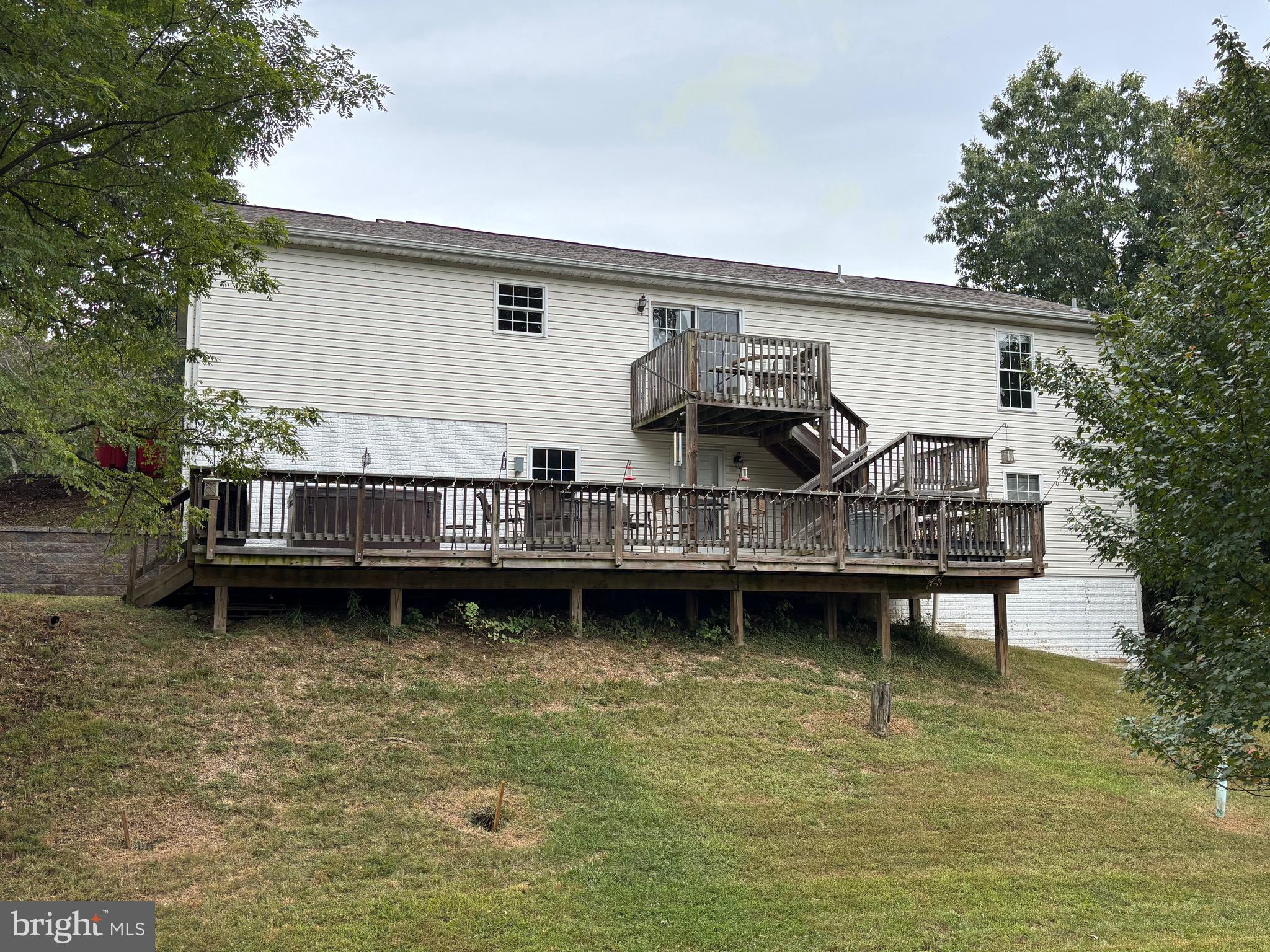 WOODRIDGE - Residential Lease