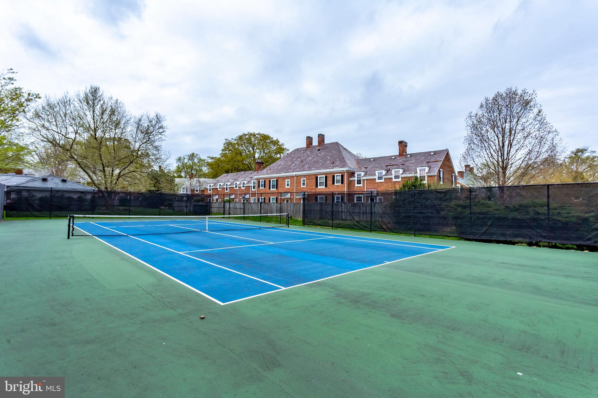 FAIRLINGTON GLEN - Residential Lease