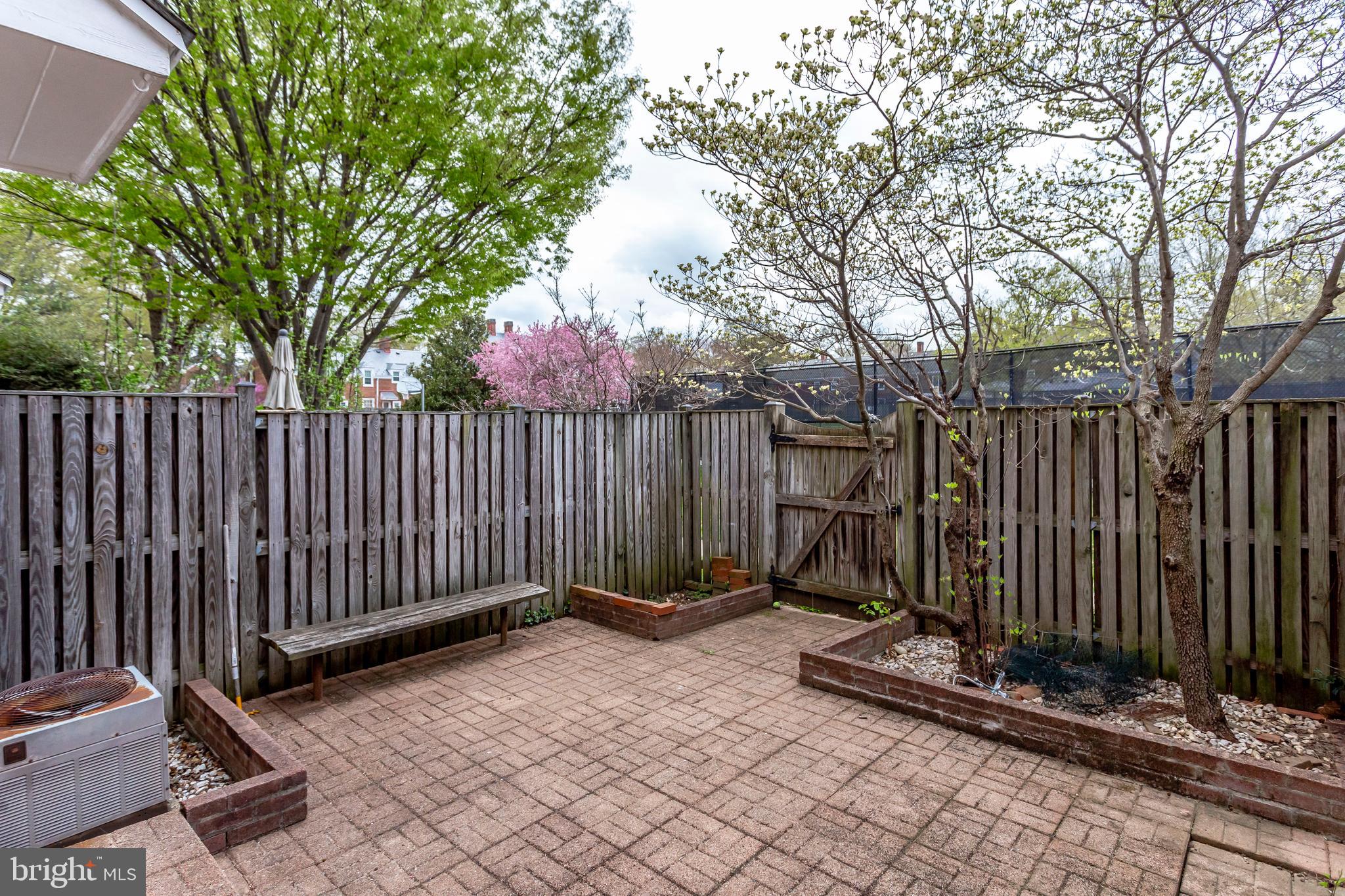 FAIRLINGTON GLEN - Residential Lease