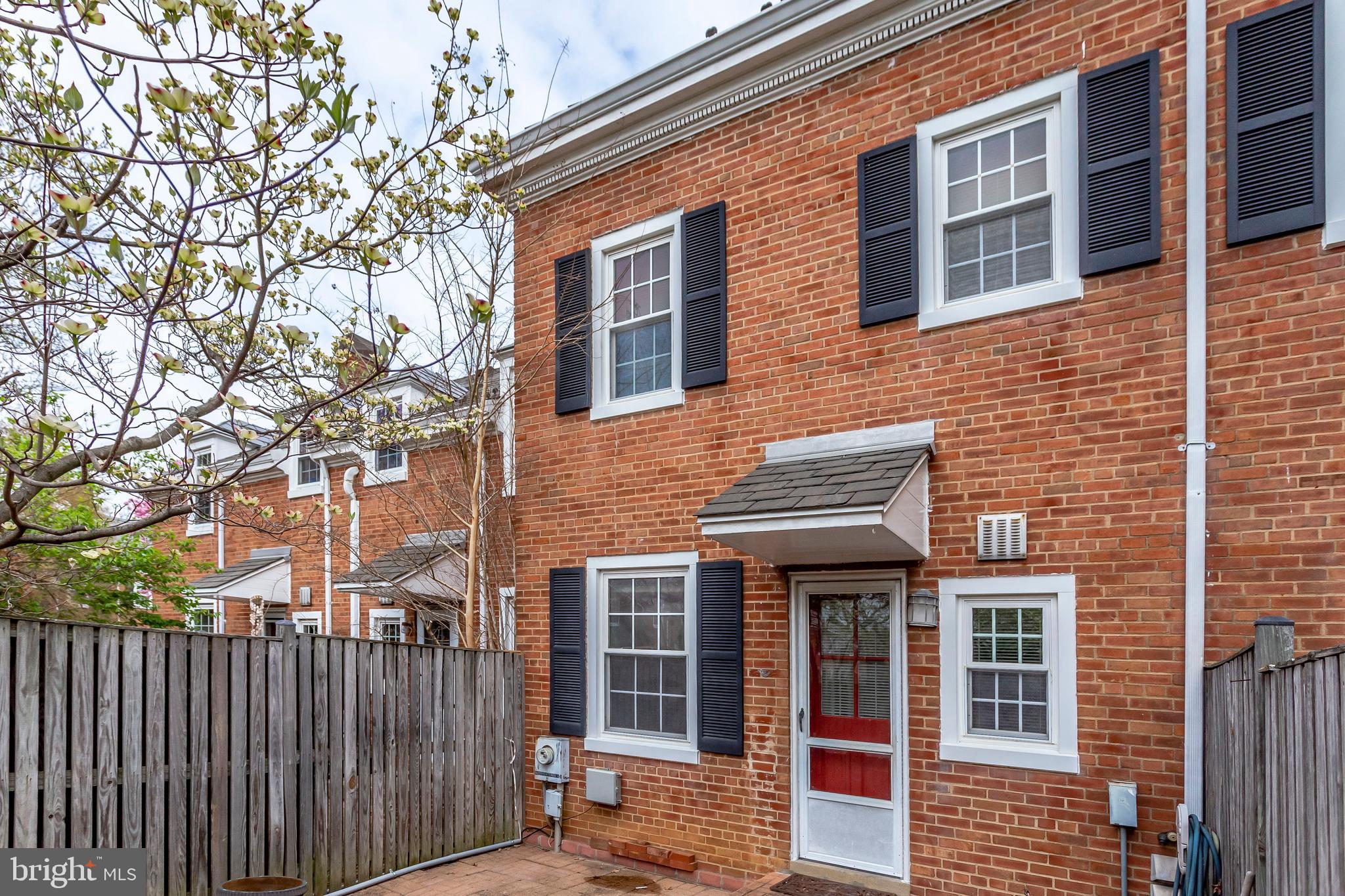 FAIRLINGTON GLEN - Residential Lease