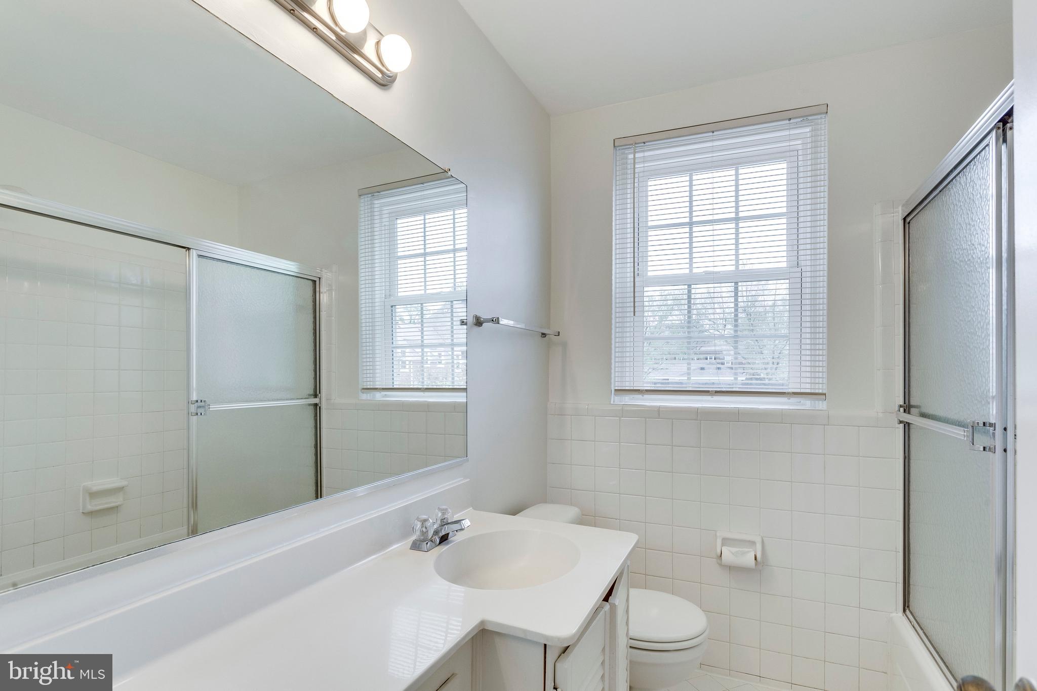 FAIRLINGTON GLEN - Residential Lease