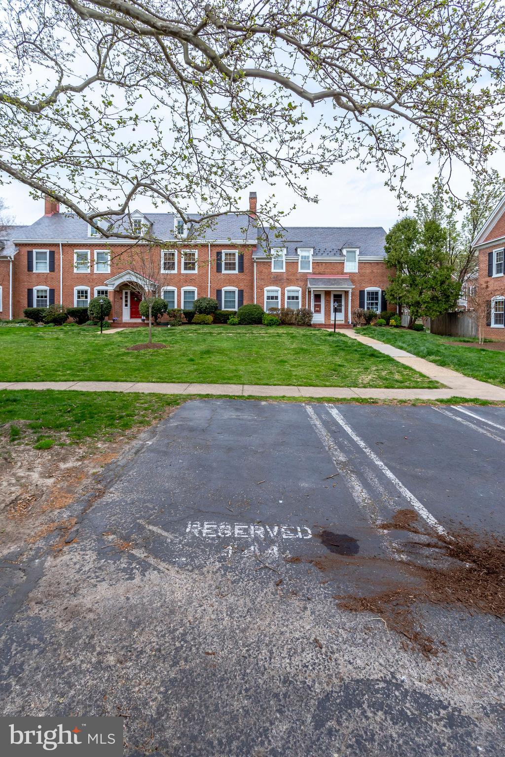 FAIRLINGTON GLEN - Residential Lease