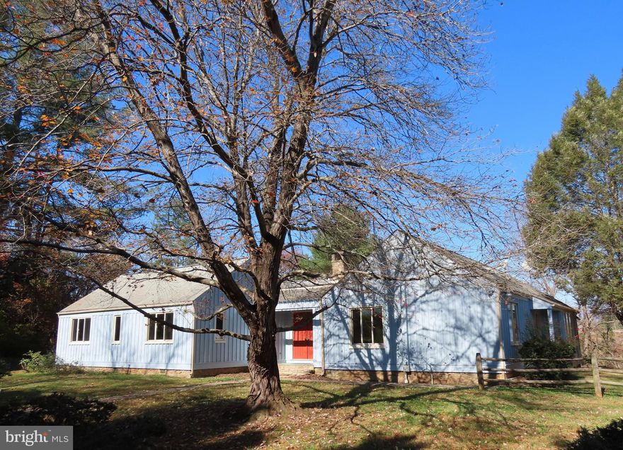 HOME, GUEST HOUSE+LIBRARY OFFICE & INDOOR POOL make quite a surprise package on 36 acres in fox hunt territory.  Residence was created for entertaining and once hosted President Reagan. and Marine One.  Spacious rooms for paintings, books and displays.  Guest house hosts two bedrooms and a fabulous library-private office.  Both houses  are freshly painted inside and out.   Sturdy, ample, intellectually interesting and ready for your personal touches to make it your own.  Large field suitable for horses and a stable is ready for fencing or your favorite pass-time.  A truly amazing property offering spectacular views of the stars at night and not far from Shenandoah National Park hikes.  A great place for family and friends to enjoy the delightful community of Rappahannock County.  About an hour west of the beltway.