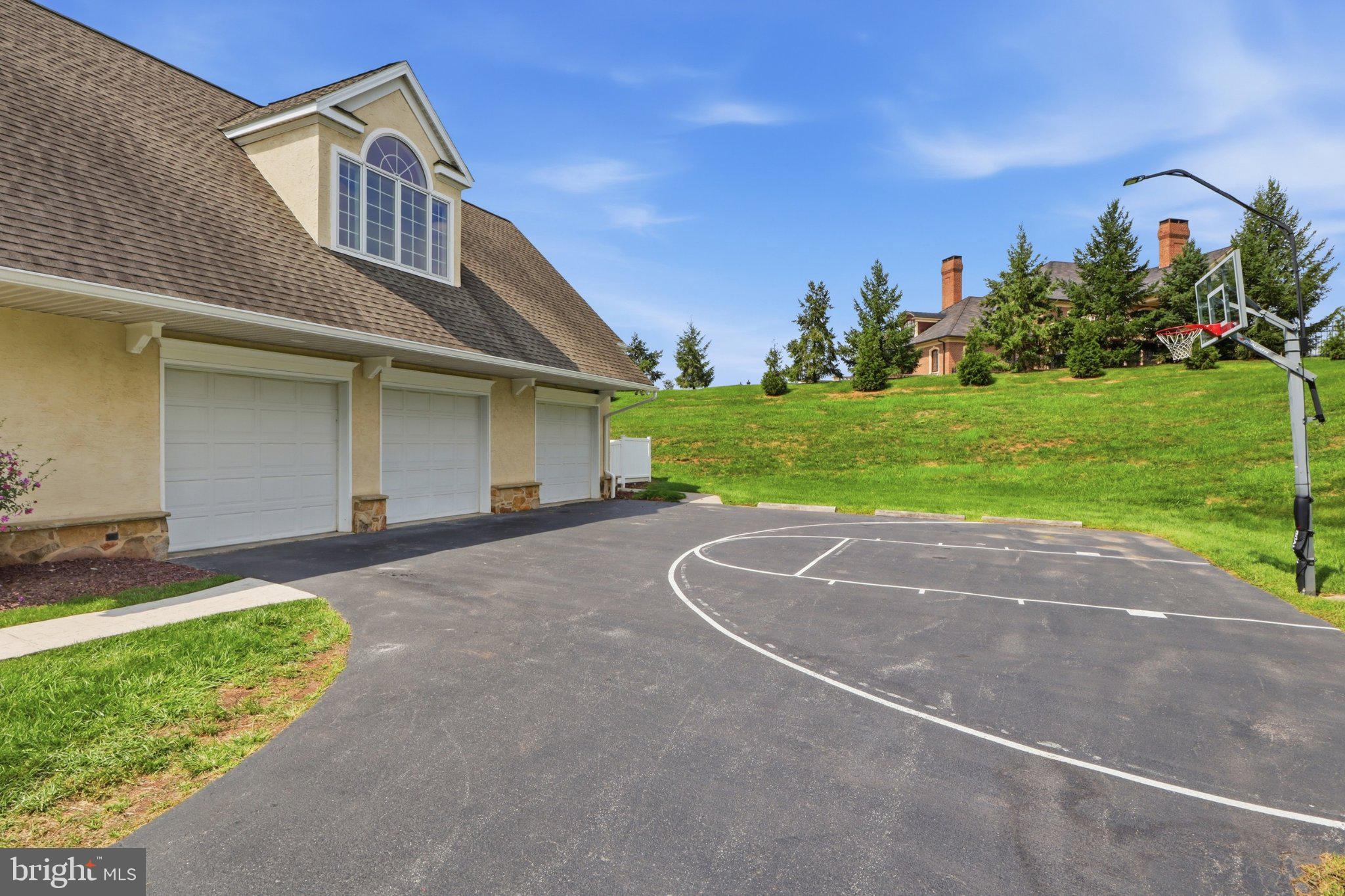 1417 BRITTANY DRIVE