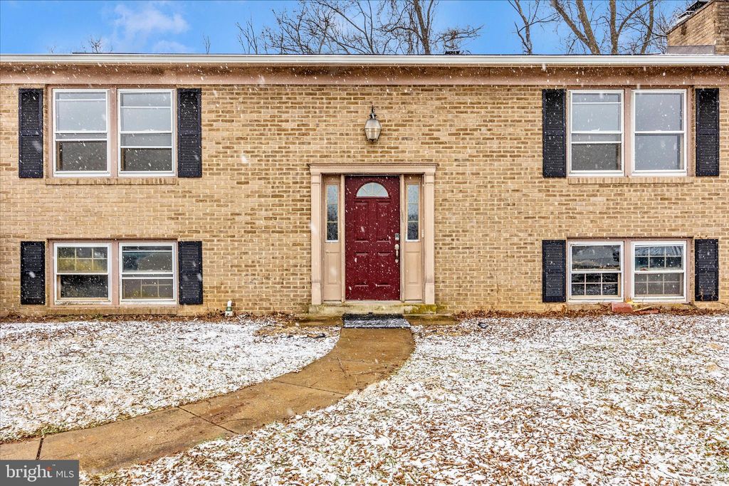 Photo of 10800 Lincoln Heights, HAGERSTOWN, MD 21740 (MLS # MDWA2034538)
