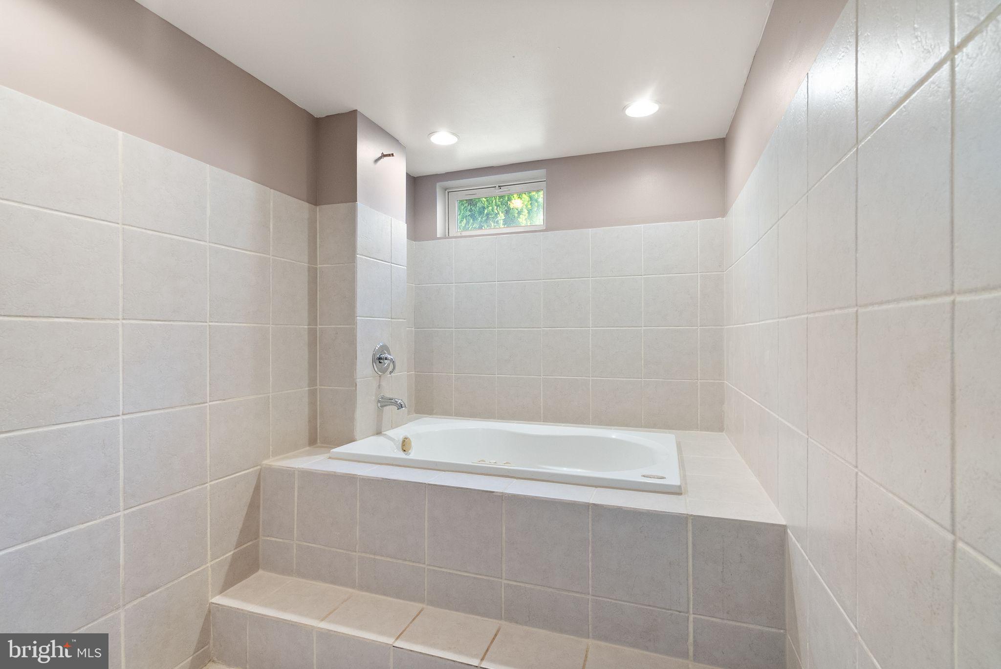 GREENHILL CROSSING - Residential