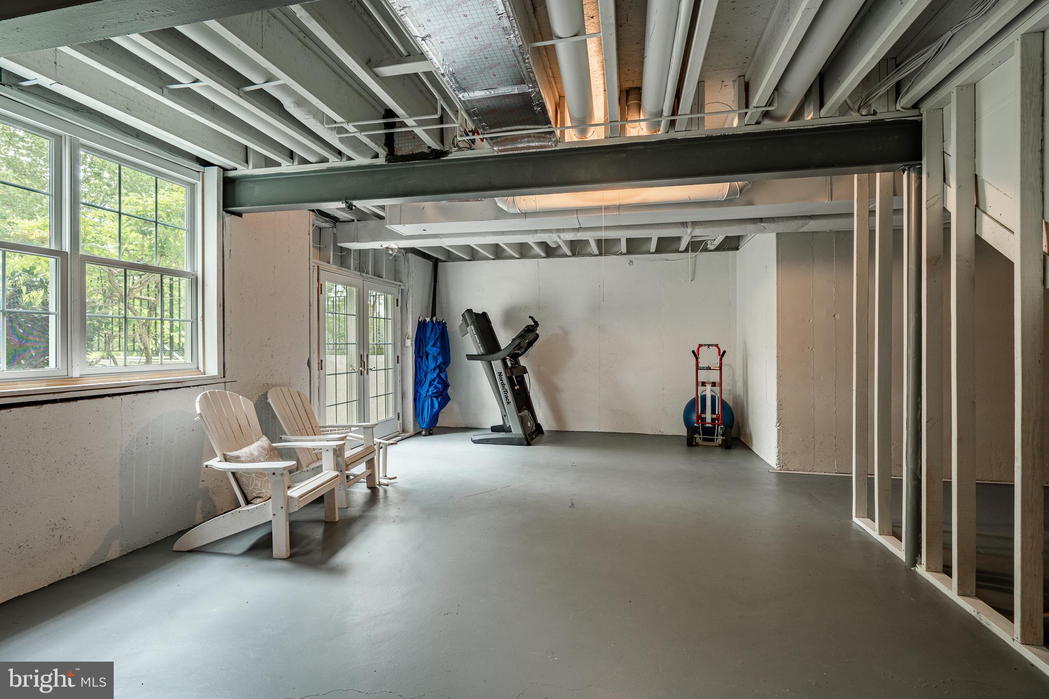 CHANTILLY FARM - Residential