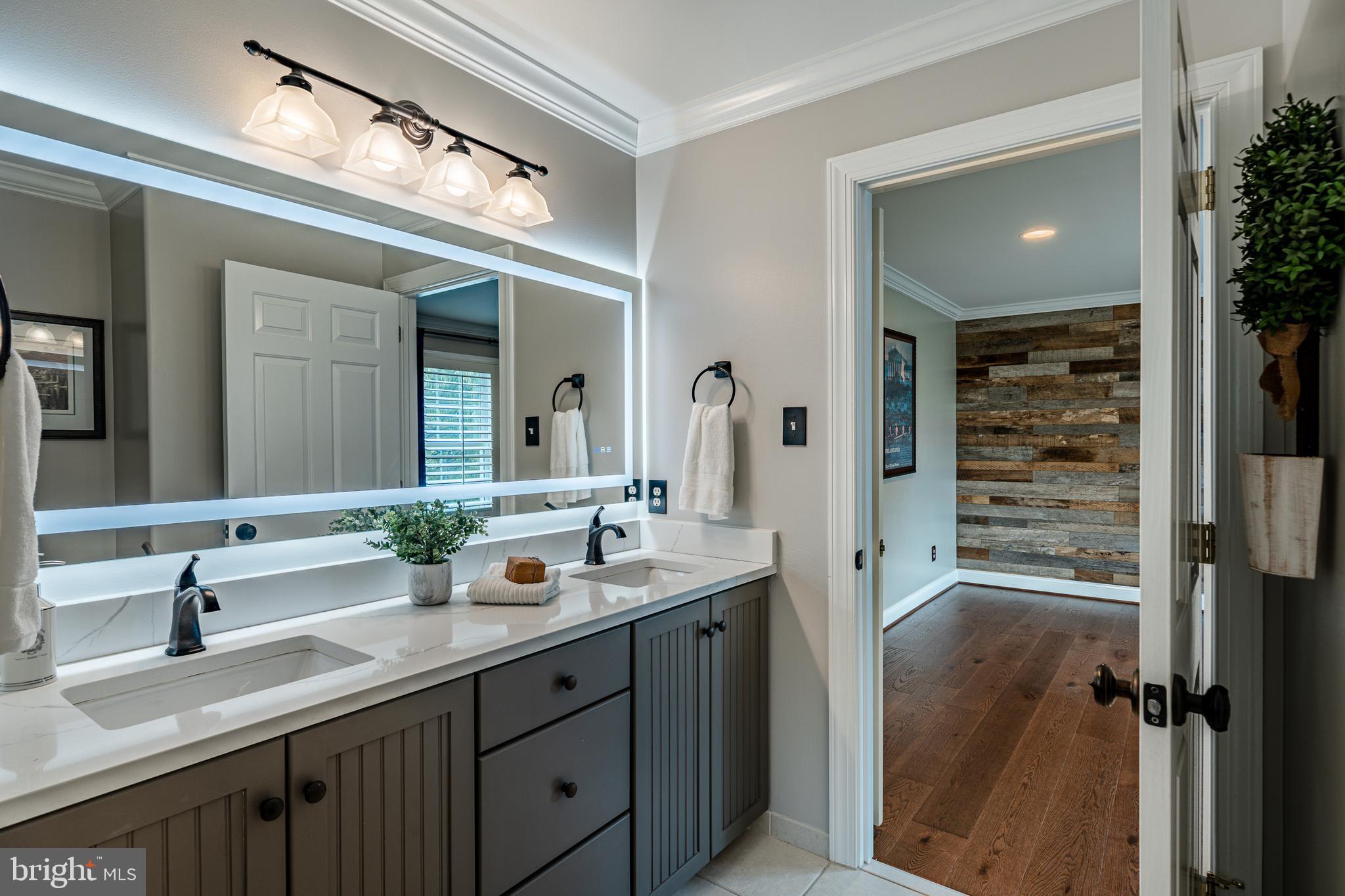 CHANTILLY FARM - Residential