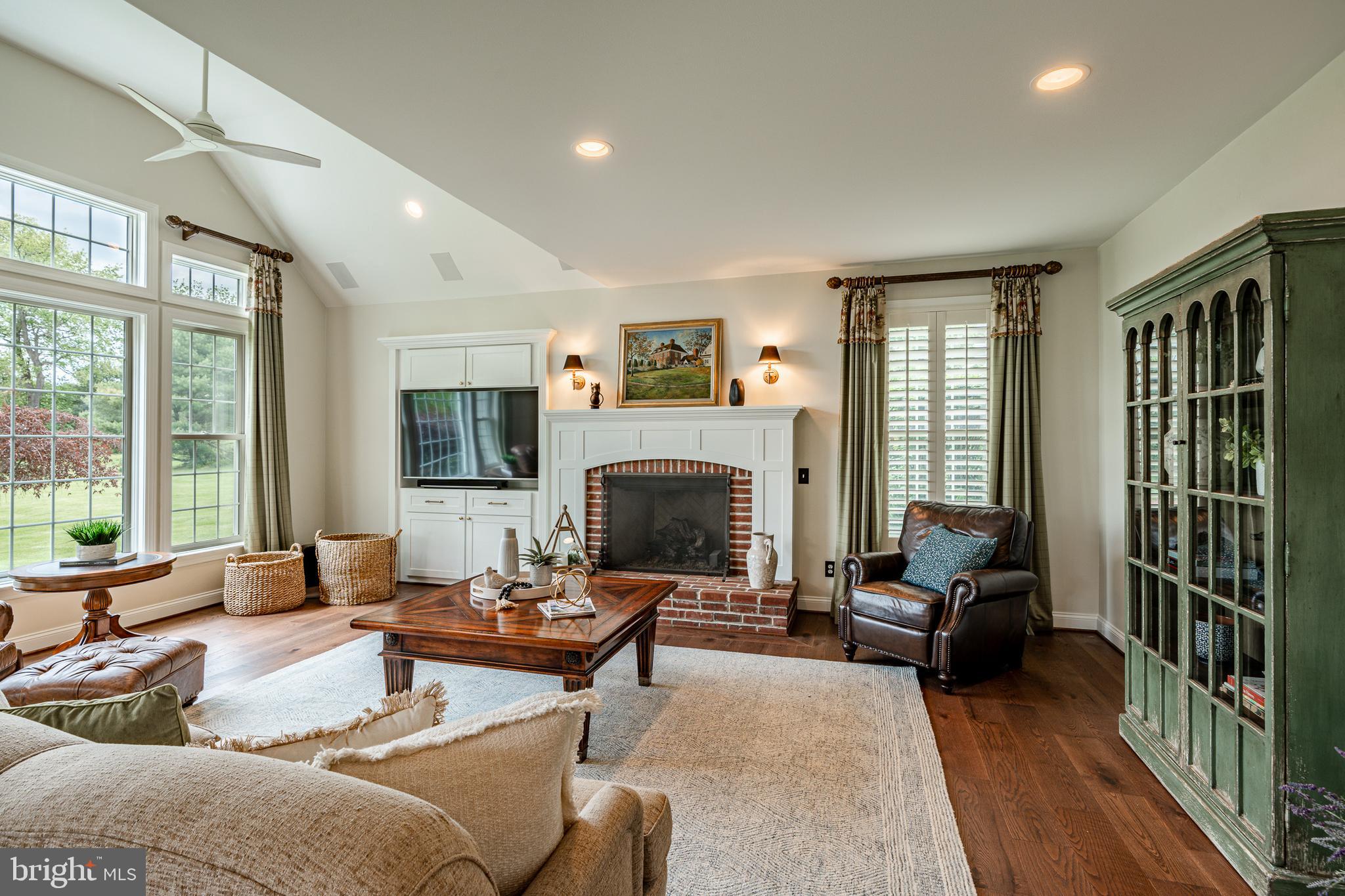 CHANTILLY FARM - Residential