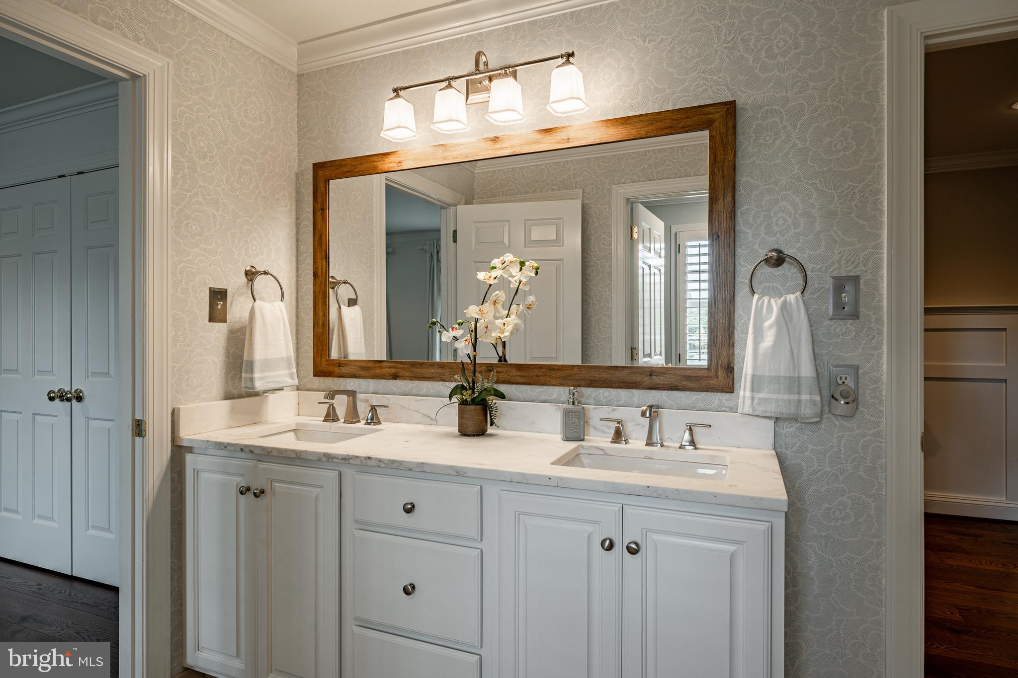 CHANTILLY FARM - Residential