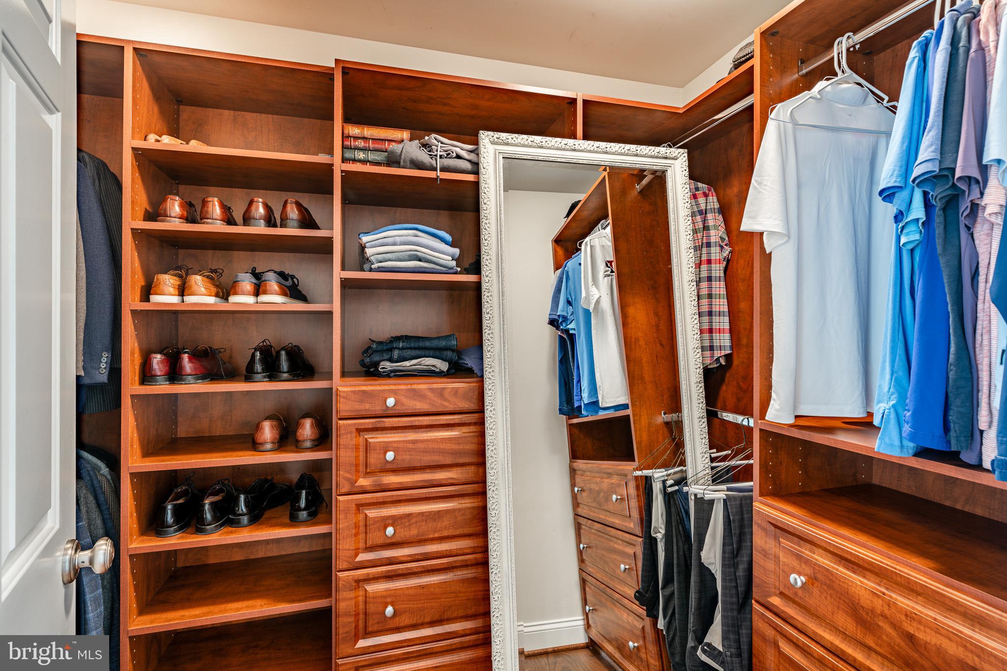 CHANTILLY FARM - Residential