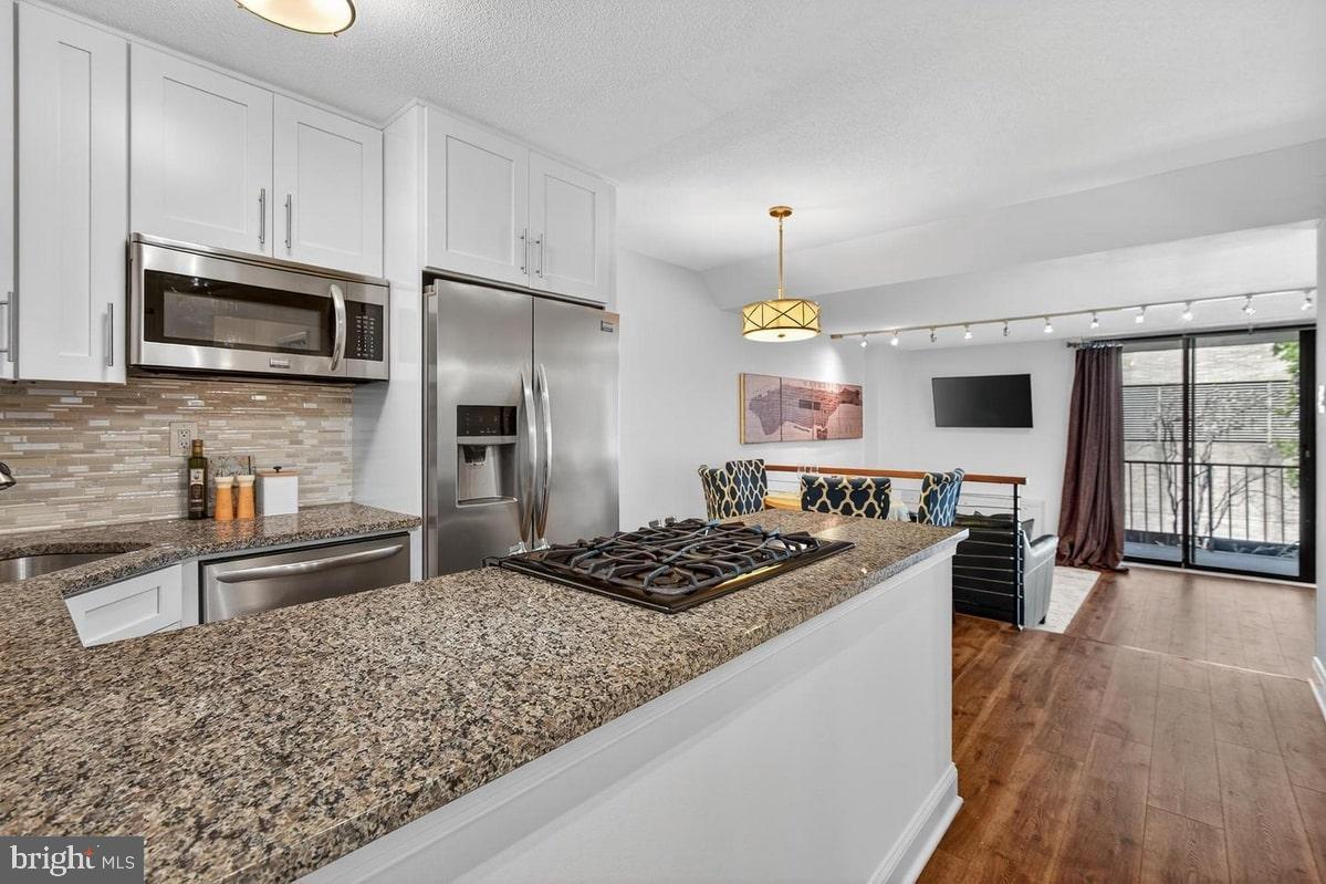 2201 L STREET NW 316