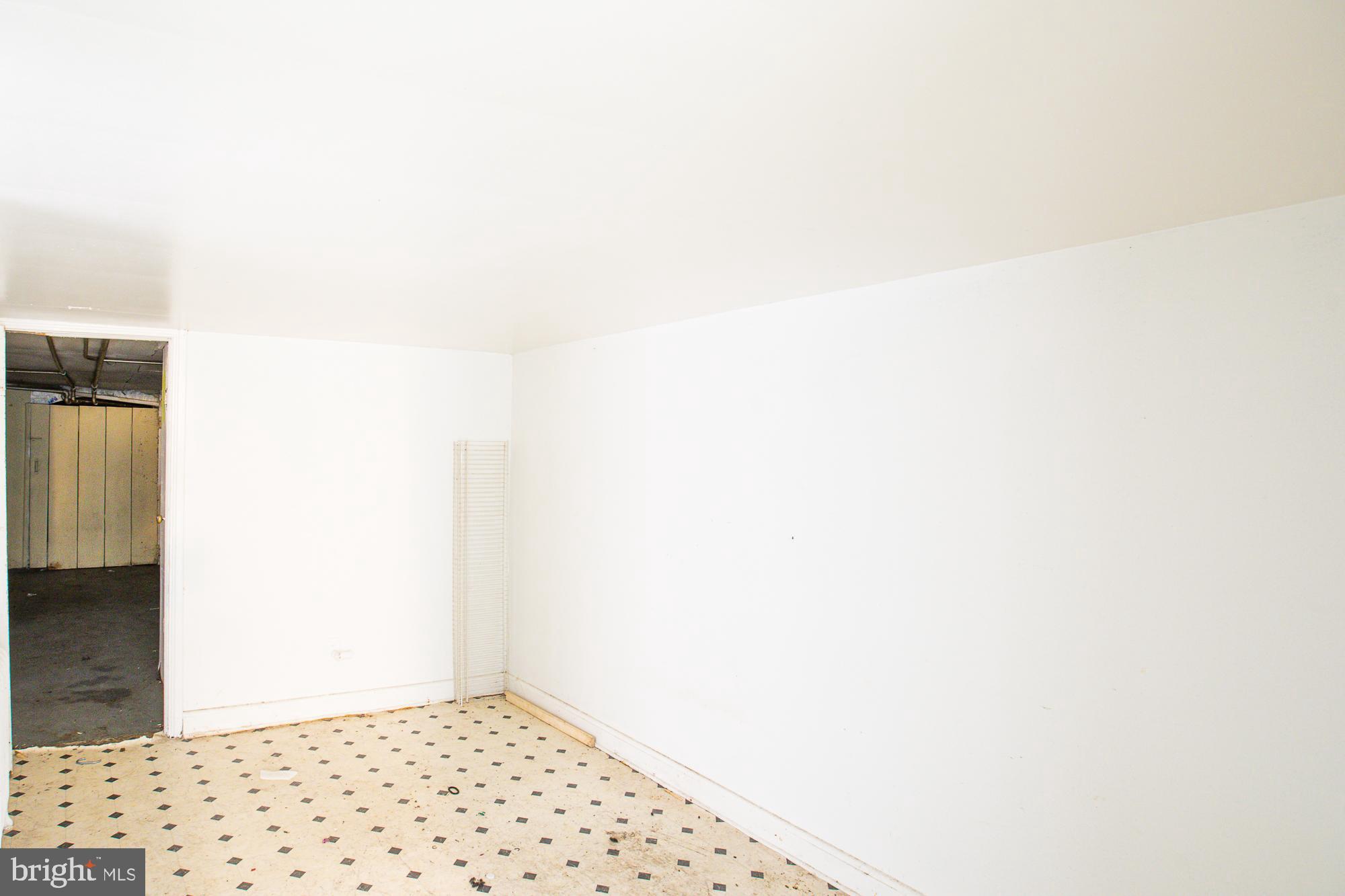 IRVINGTON - Residential Income