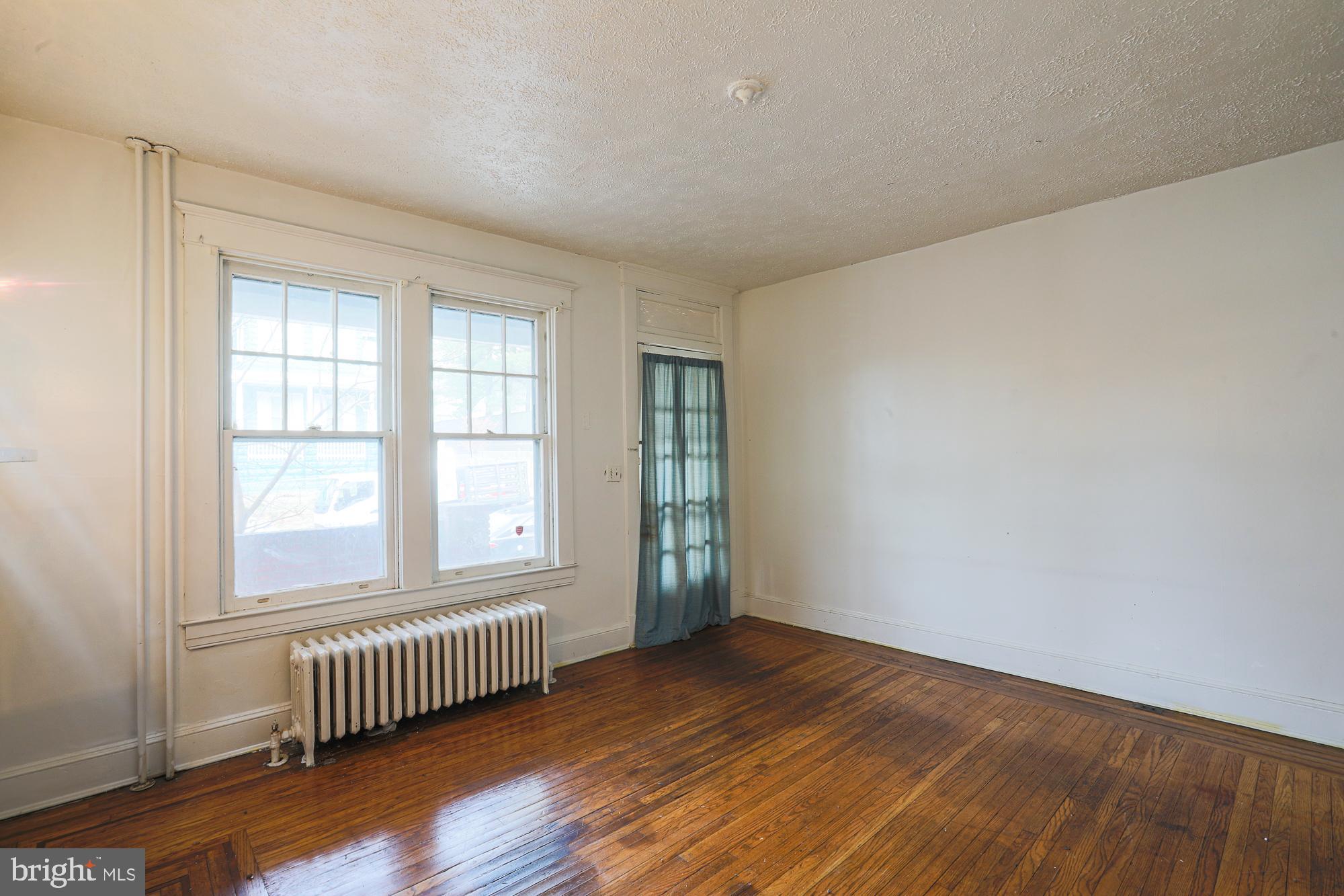 IRVINGTON - Residential Income