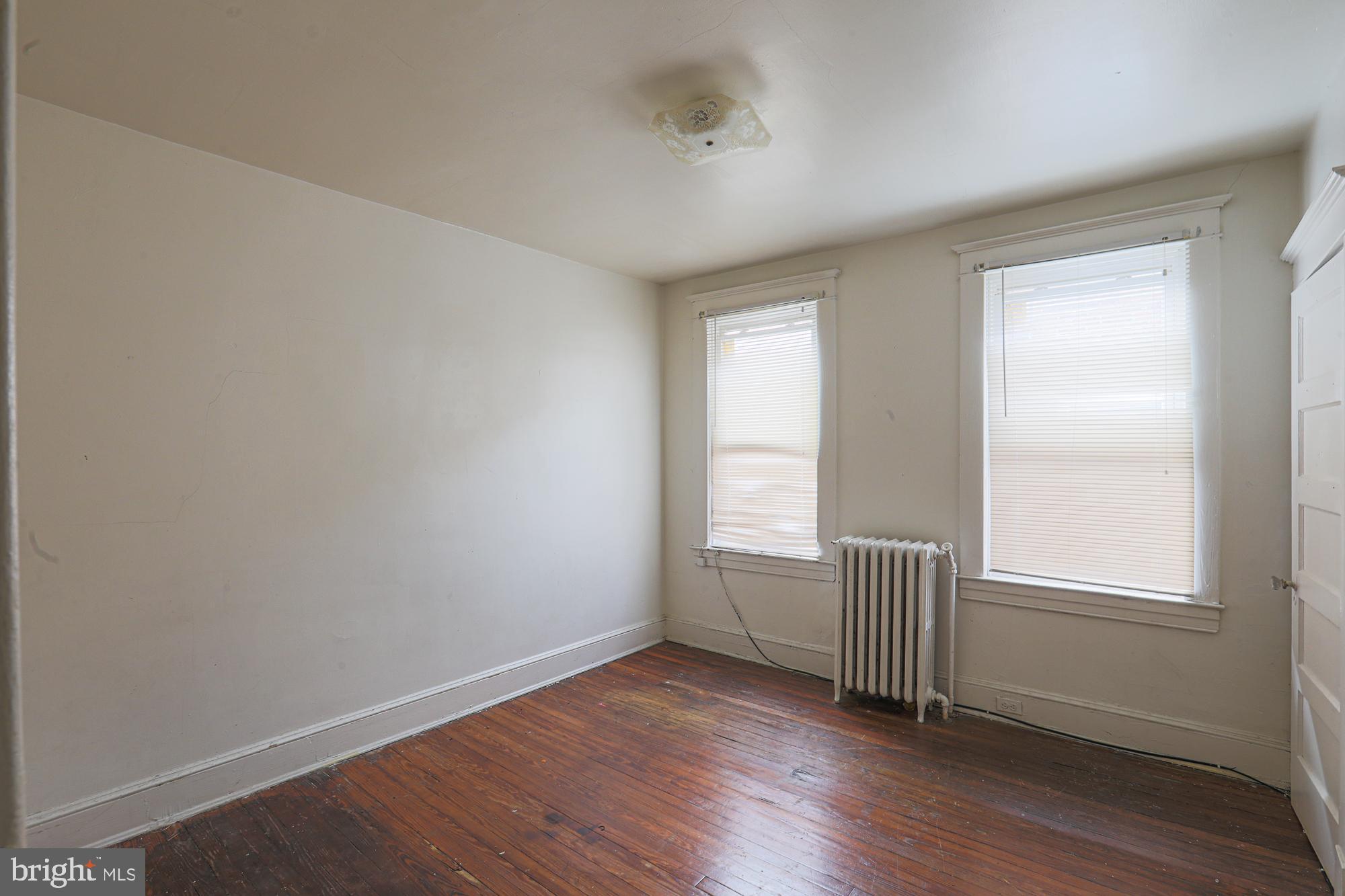 IRVINGTON - Residential Income