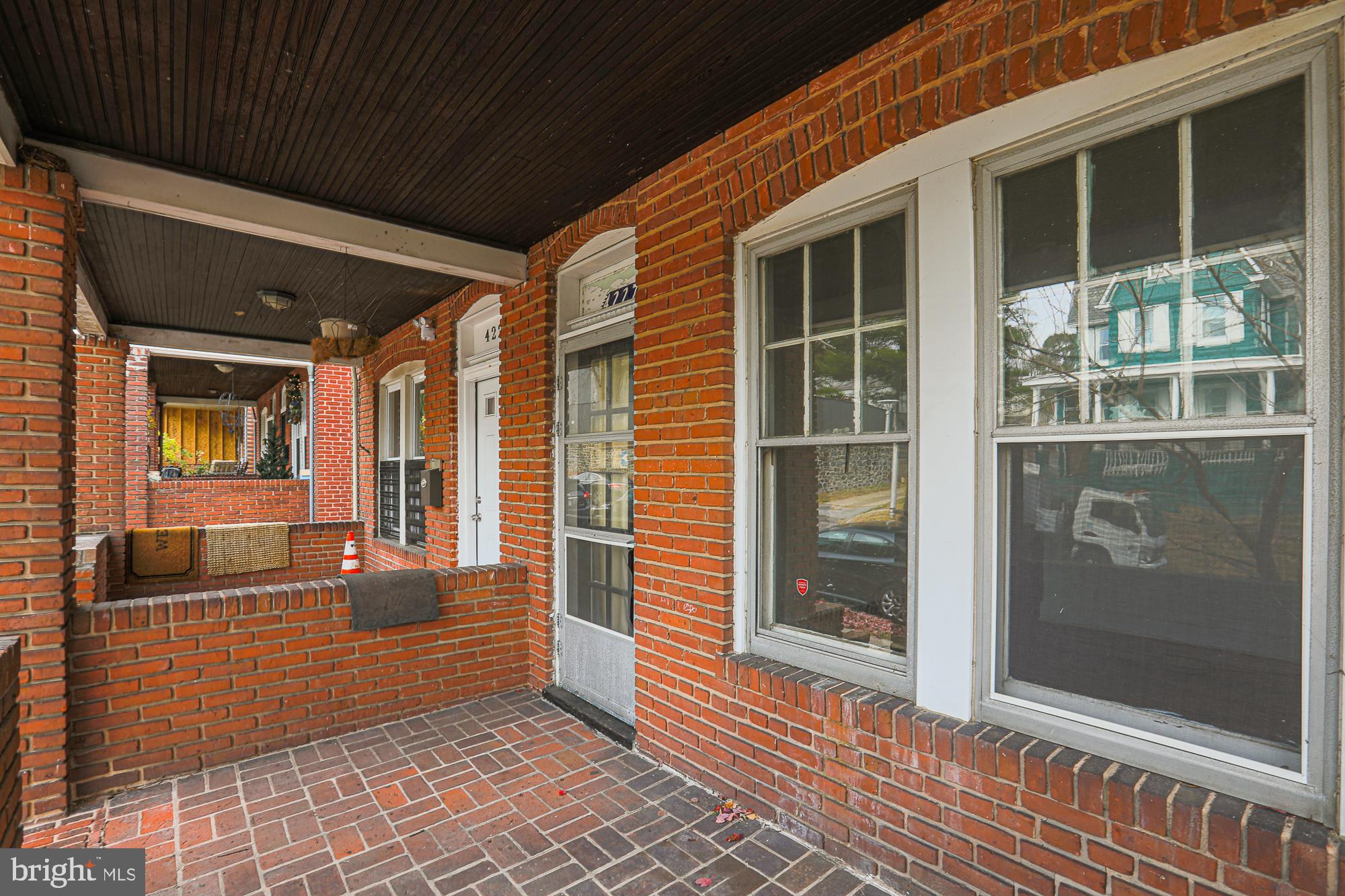 IRVINGTON - Residential Income