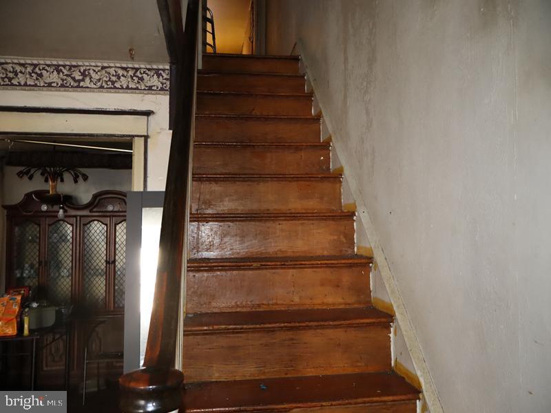 WEST OAK LANE - Residential