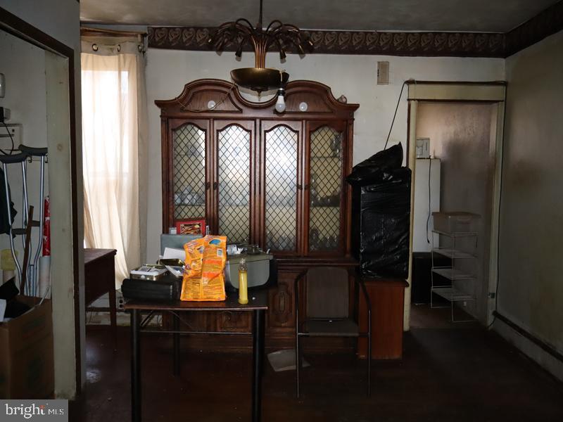 WEST OAK LANE - Residential