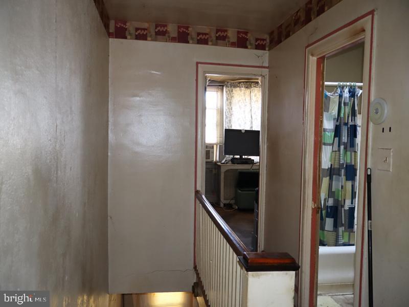 WEST OAK LANE - Residential