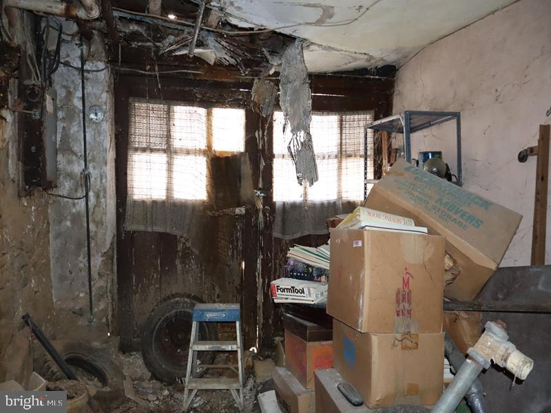 WEST OAK LANE - Residential