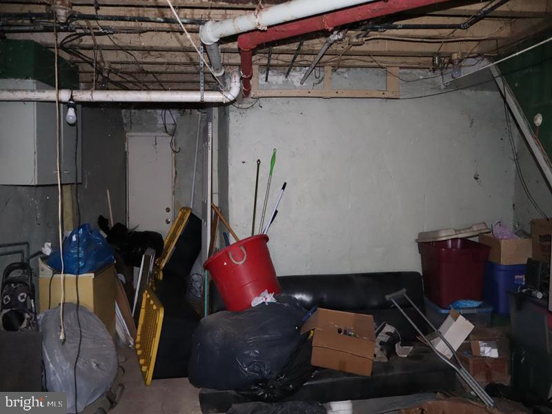 WEST OAK LANE - Residential