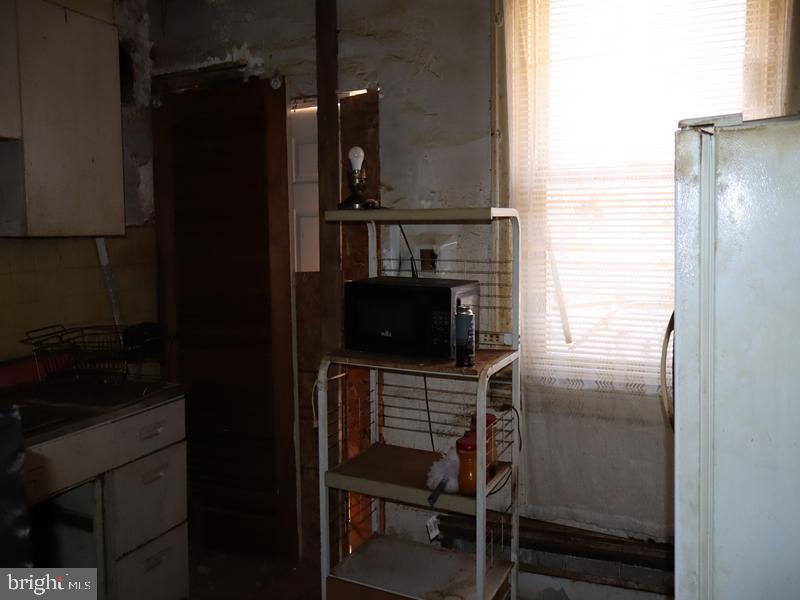 WEST OAK LANE - Residential