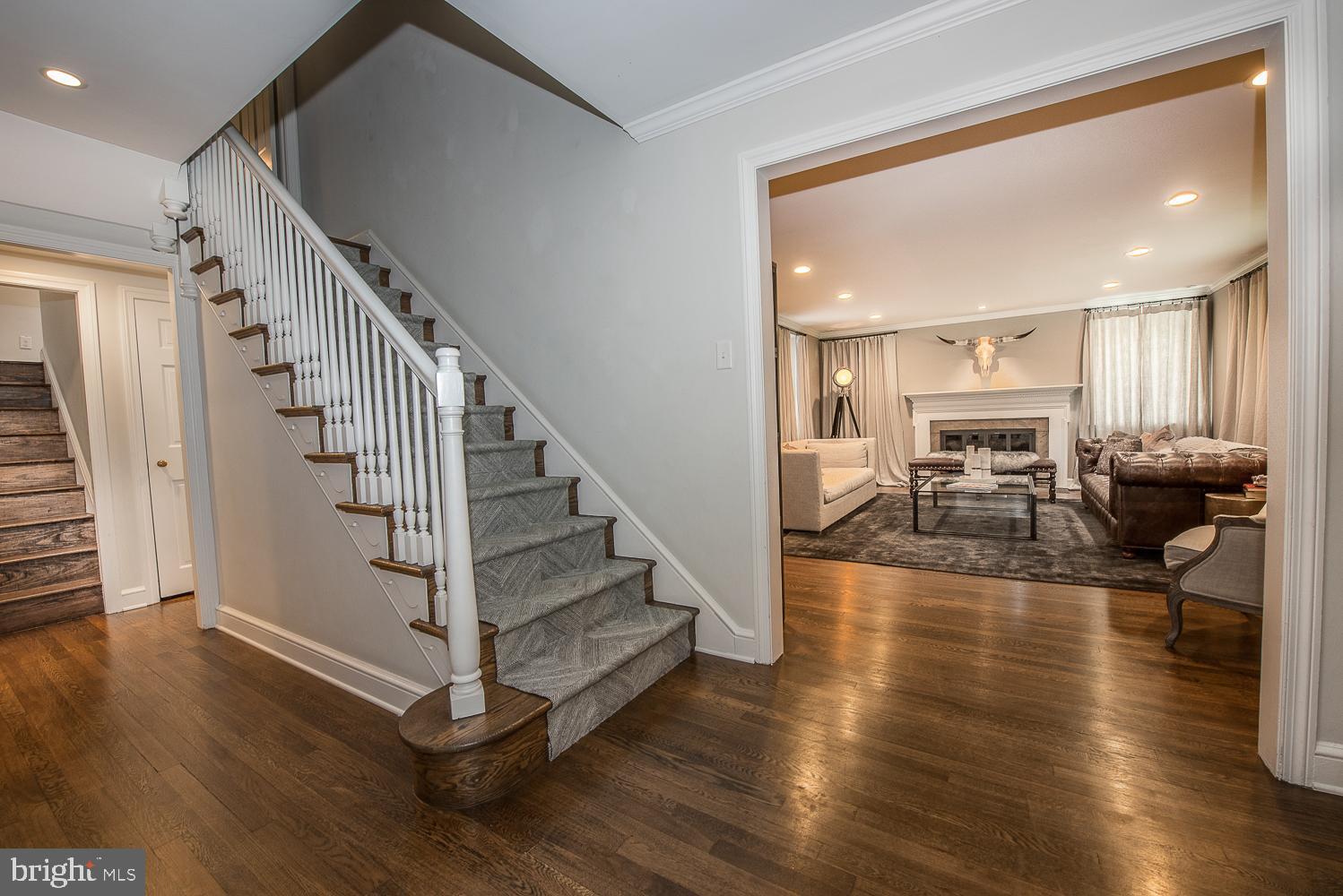 COLLEGE PARK - Residential