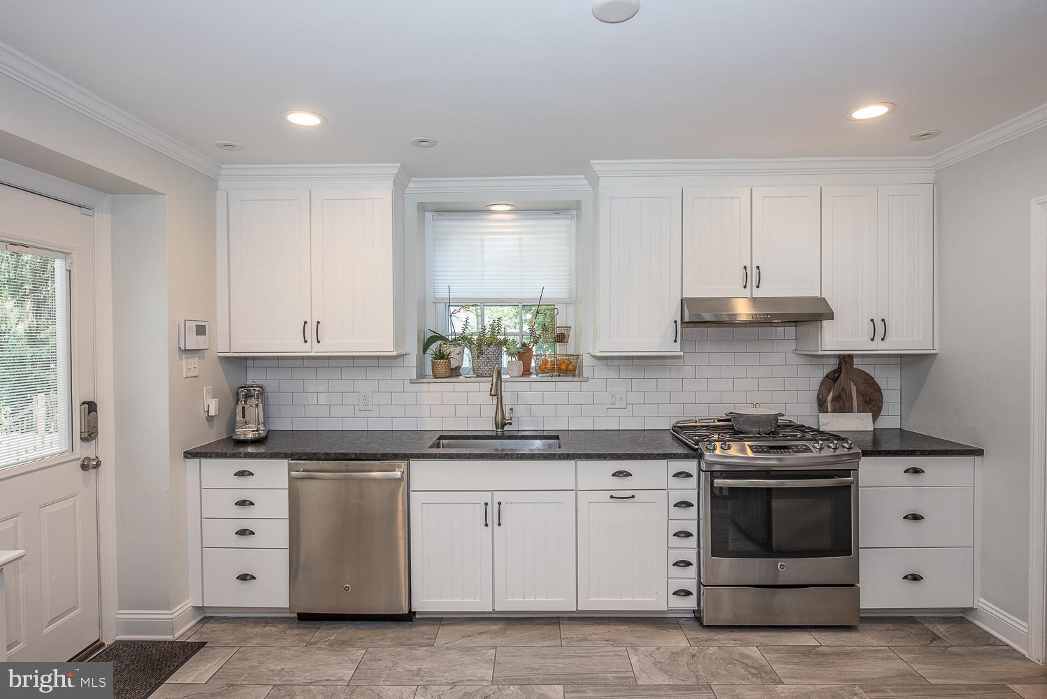 COLLEGE PARK - Residential
