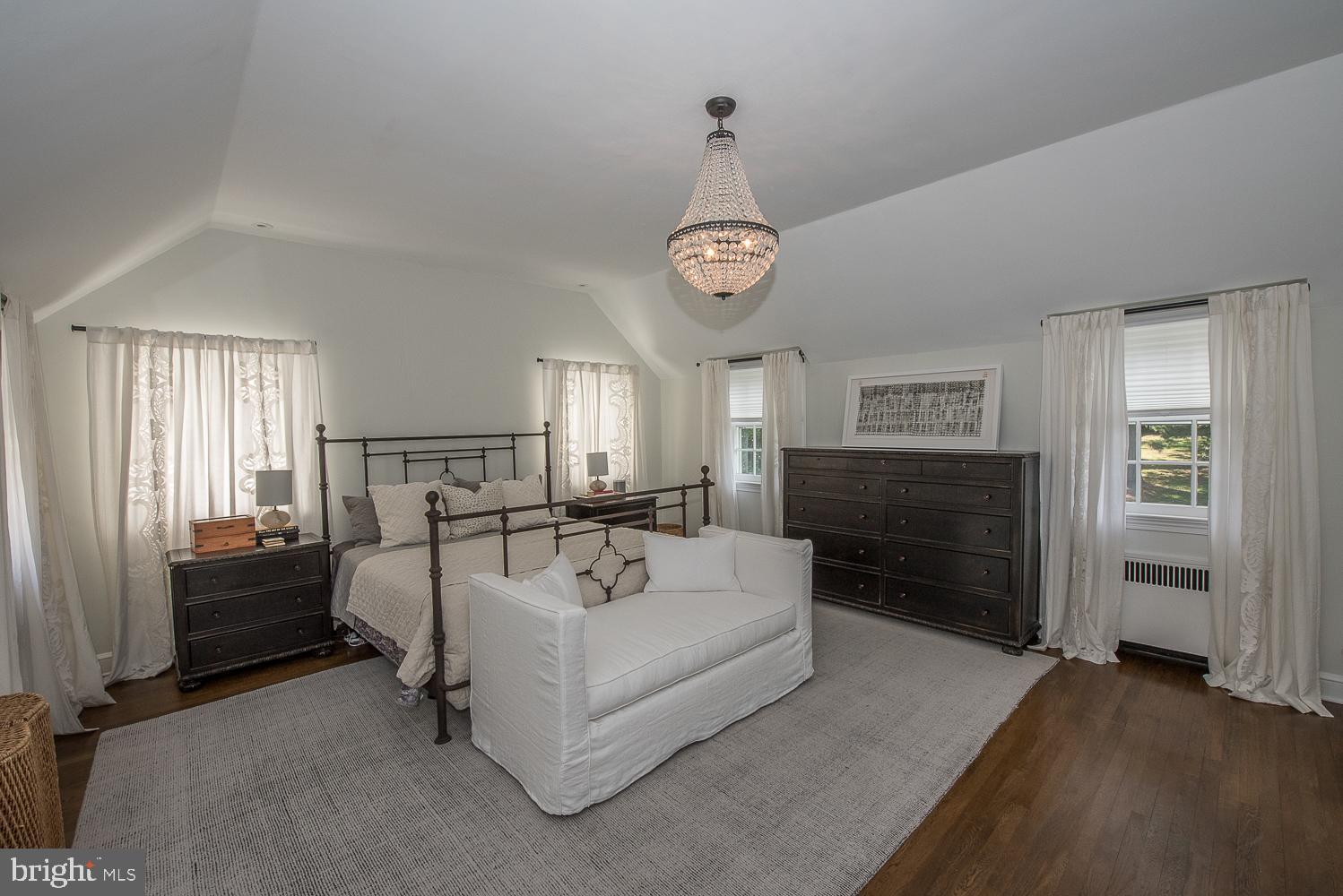 COLLEGE PARK - Residential