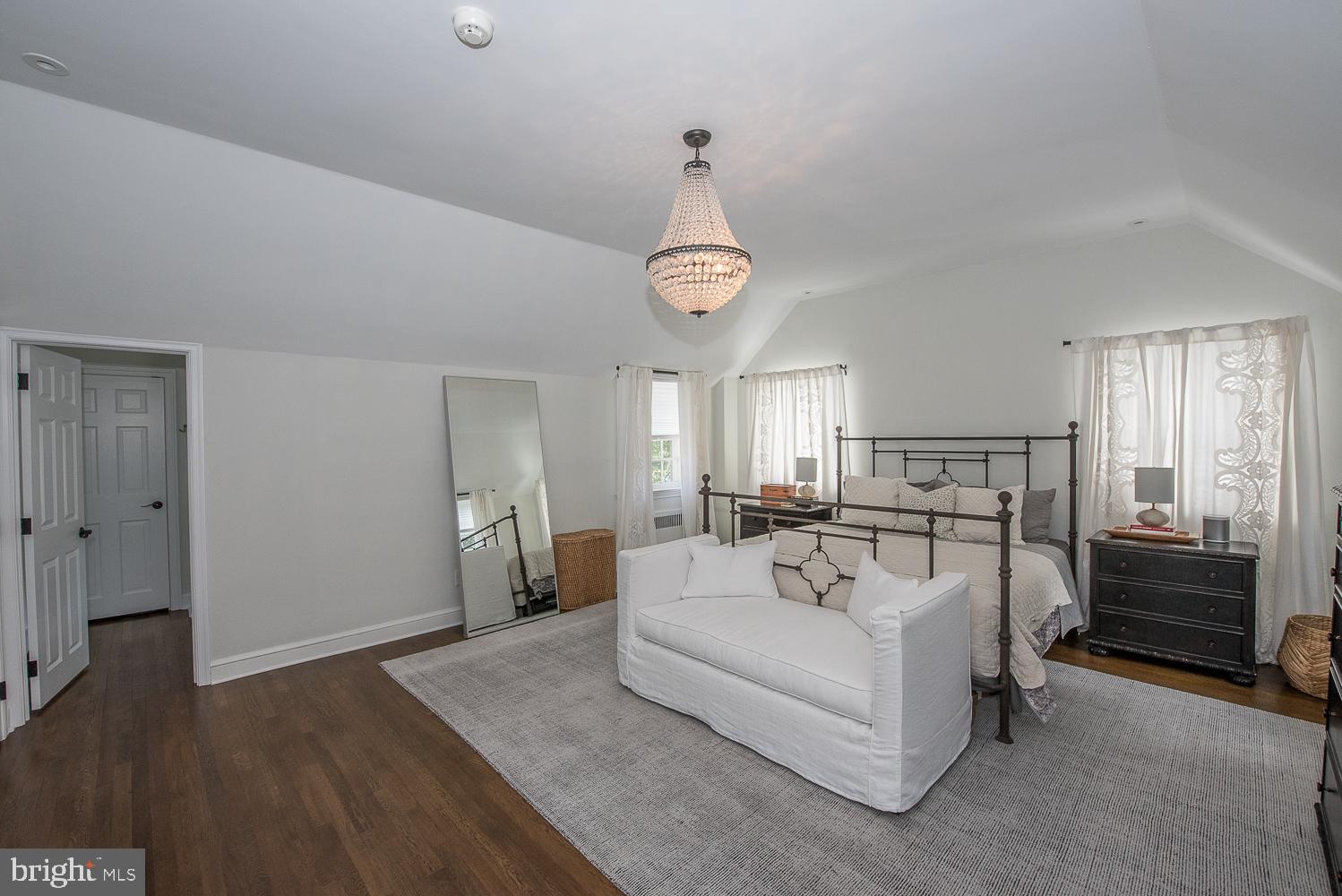 COLLEGE PARK - Residential