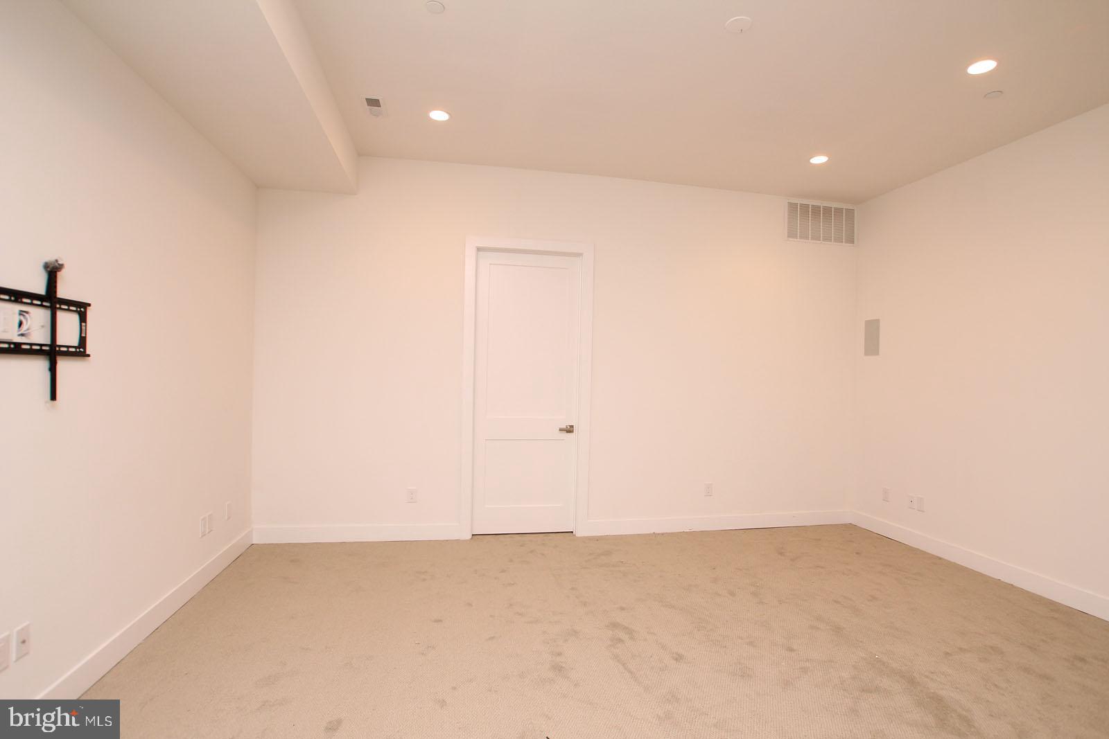 GRADUATE HOSPITAL - Residential