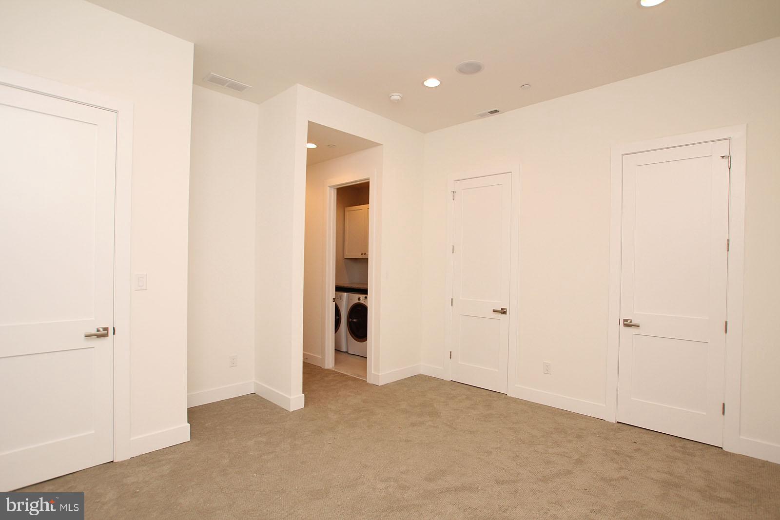 GRADUATE HOSPITAL - Residential