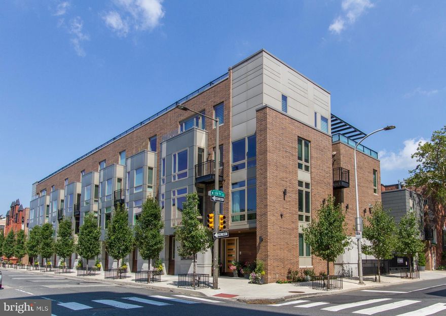 Beautiful house in a great neighborhood!!