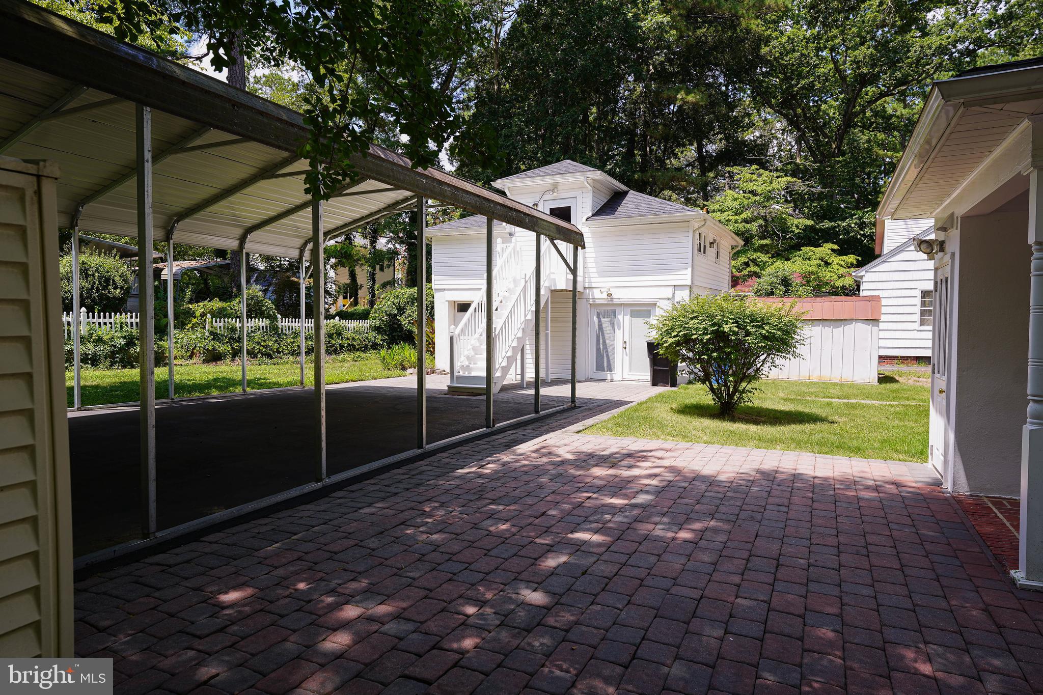 722 S PARK DRIVE