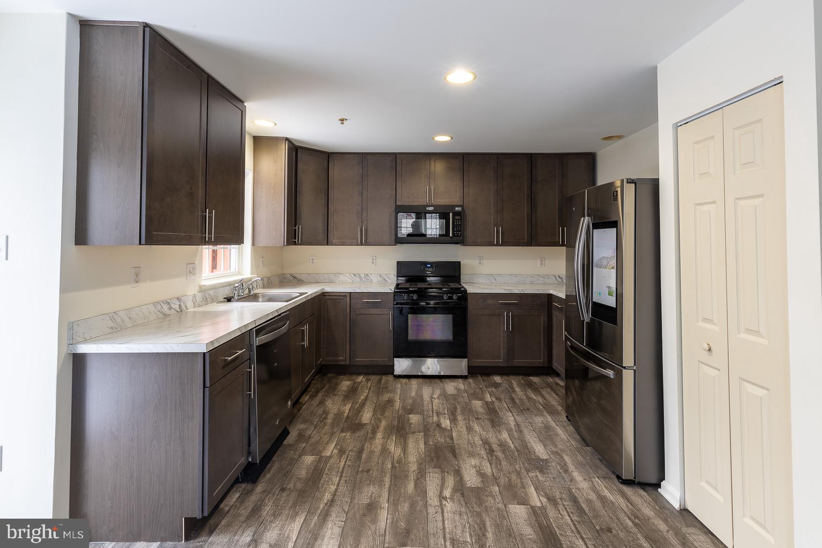 VILLAGES OF WINTERSET - Residential