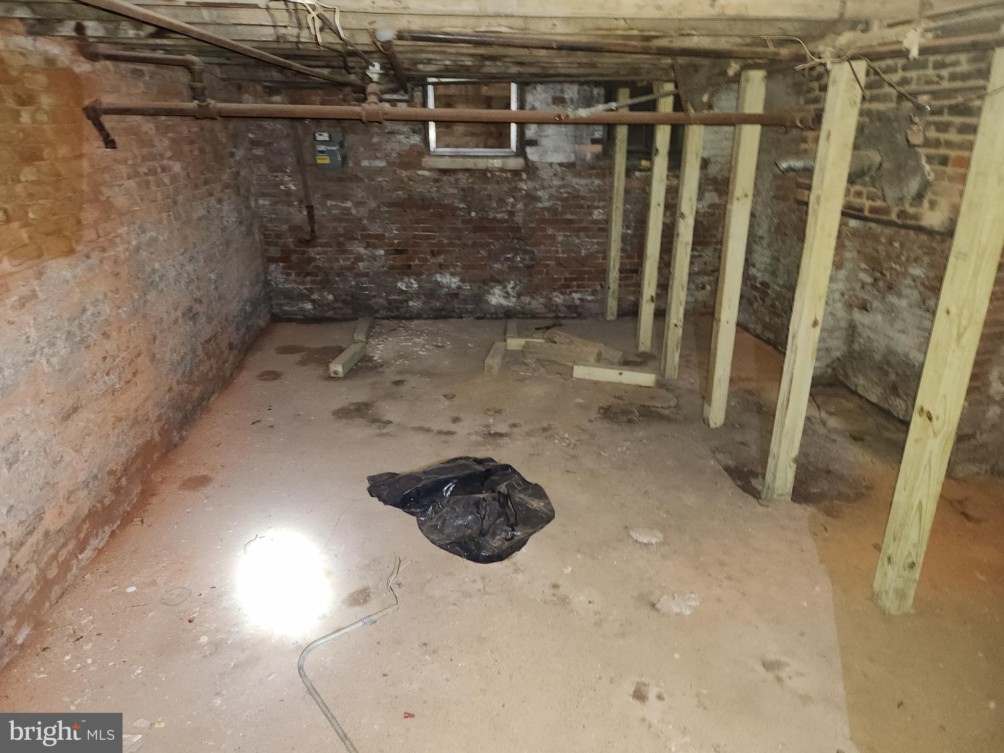 BROADWAY EAST - Residential