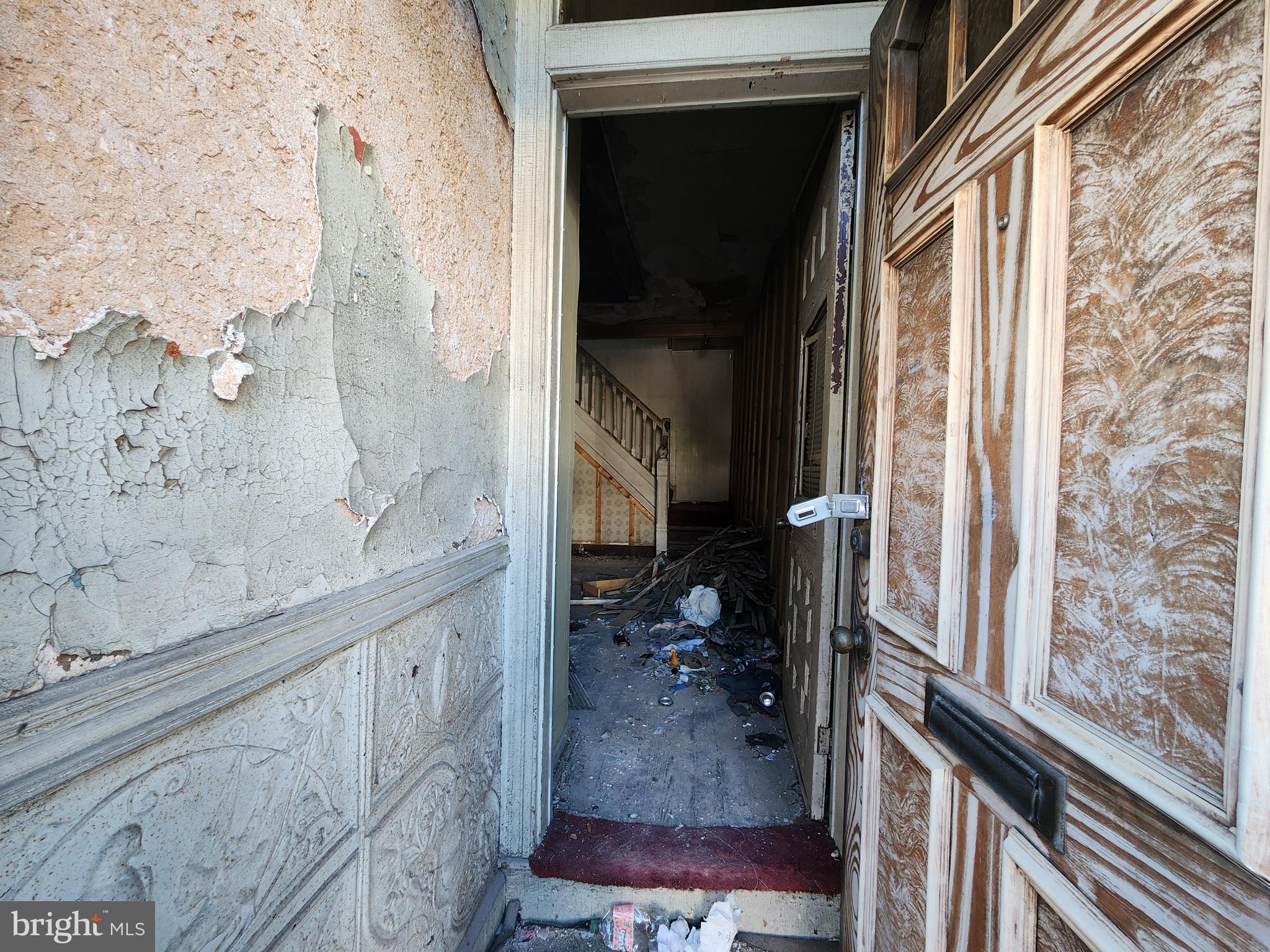 BROADWAY EAST - Residential