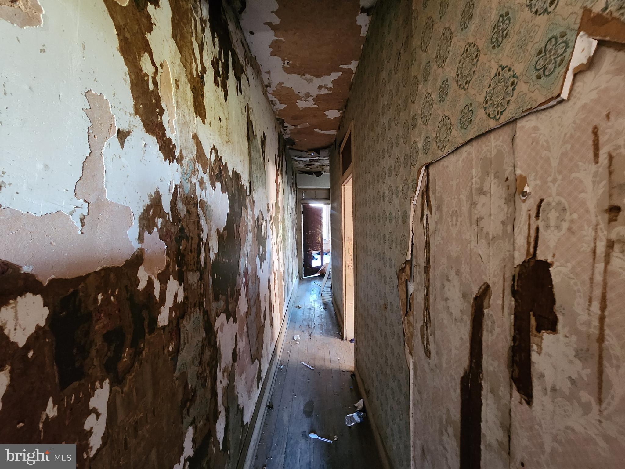 BROADWAY EAST - Residential