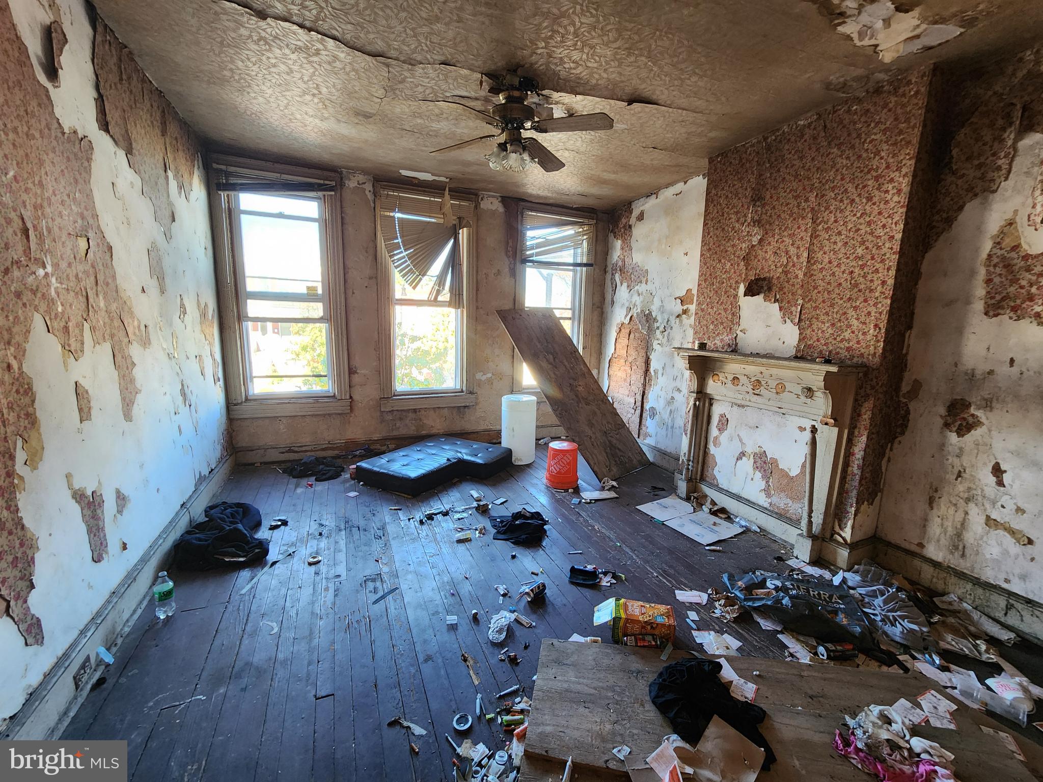 BROADWAY EAST - Residential