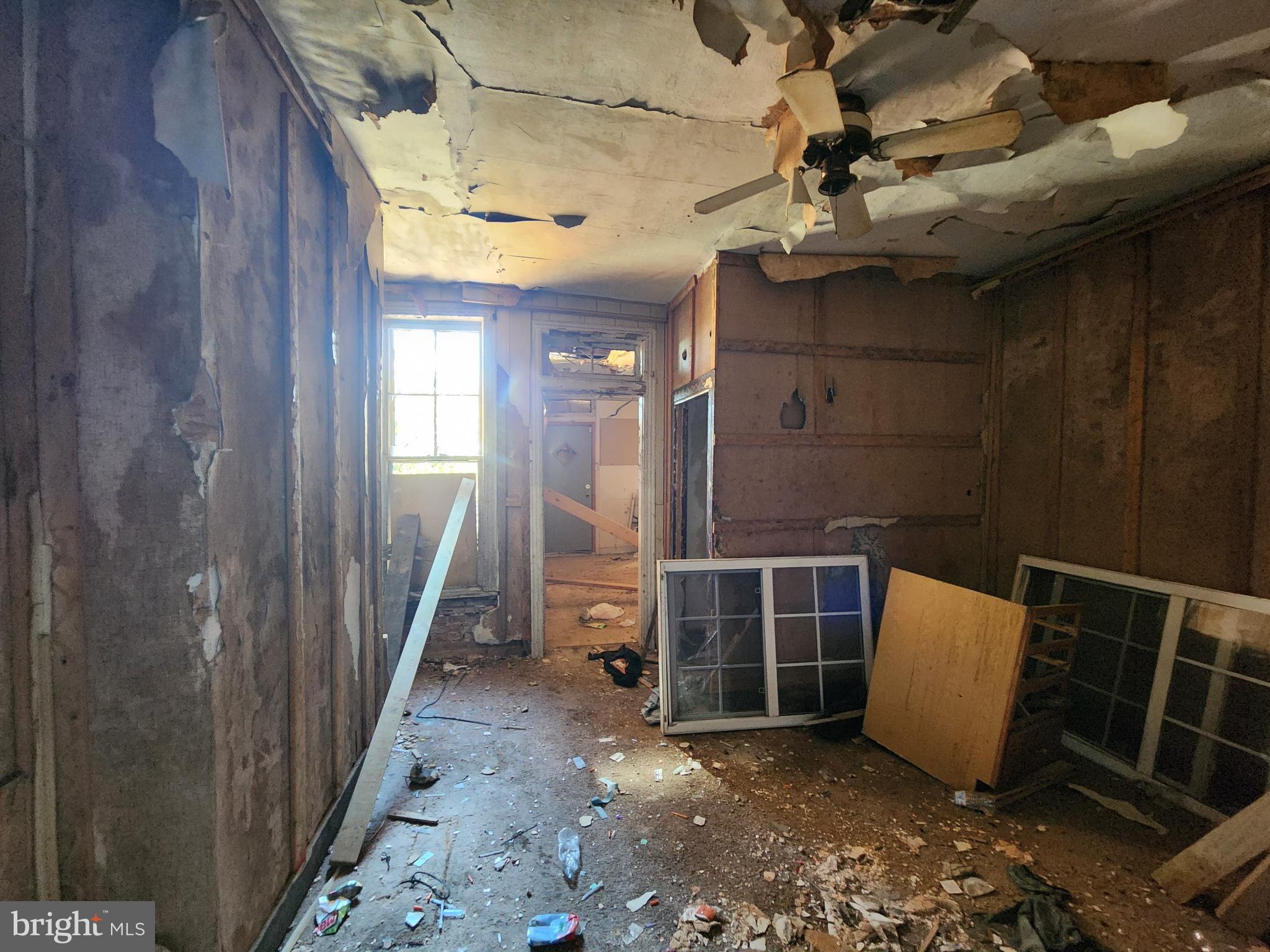 BROADWAY EAST - Residential