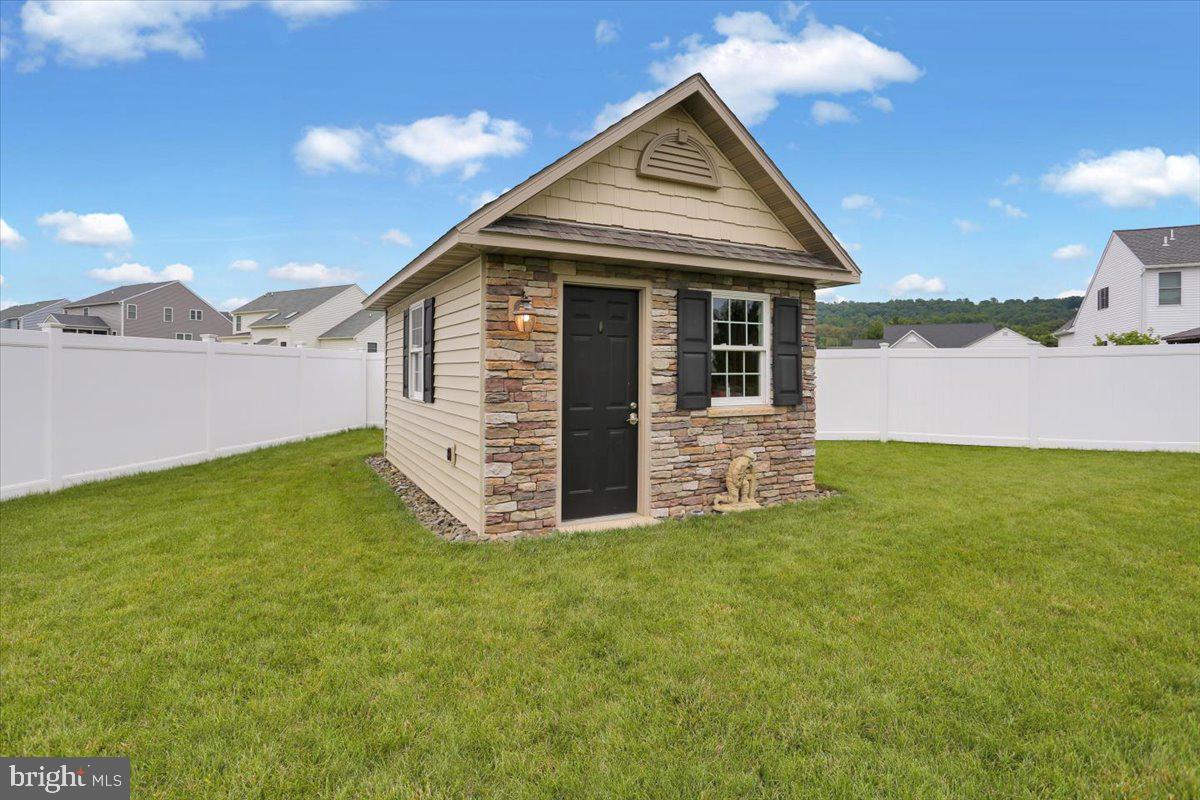 WILLOW CREST - Residential