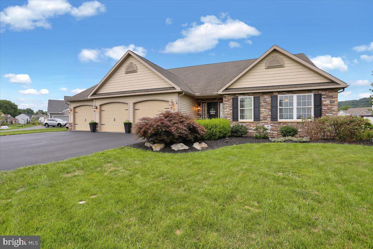 WILLOW CREST - Residential