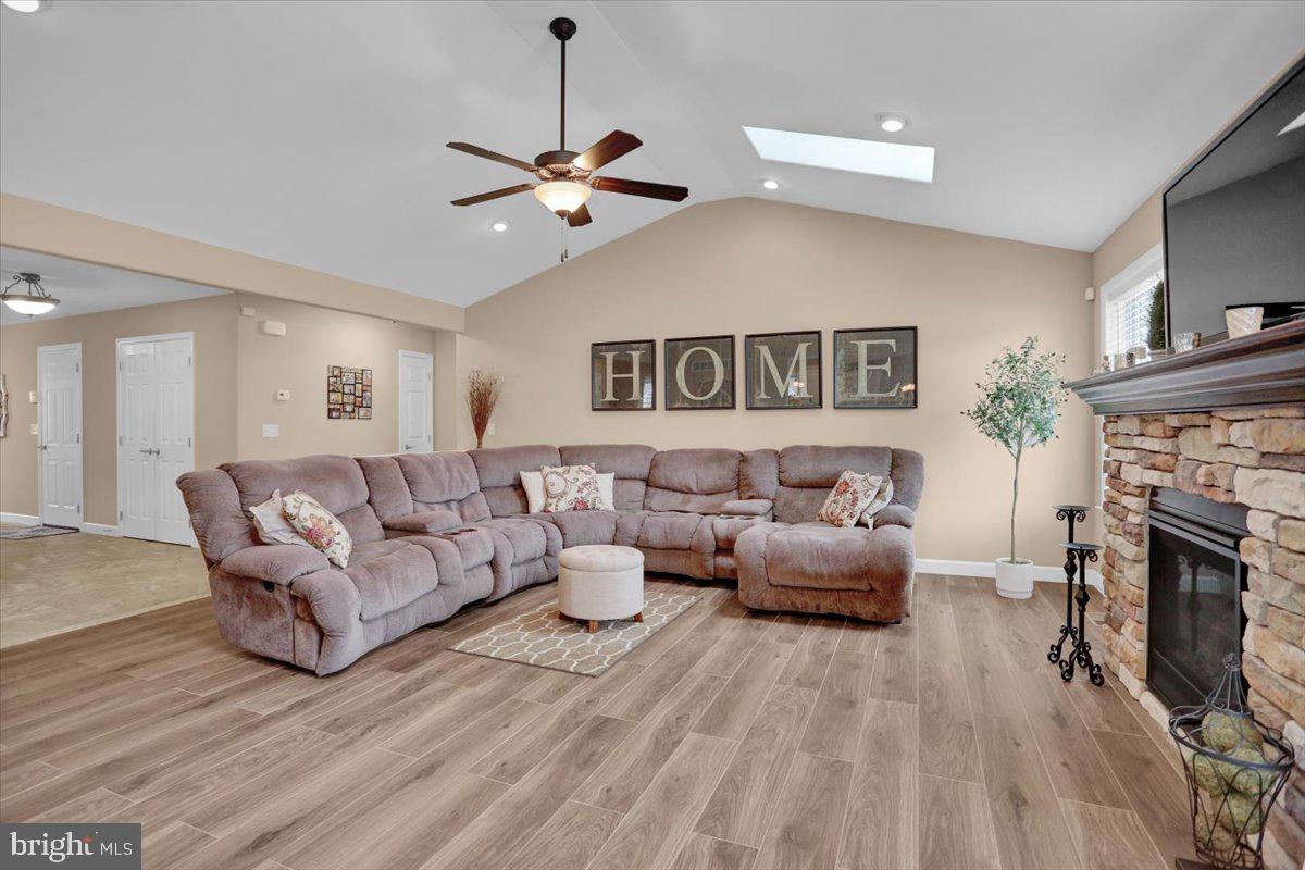 WILLOW CREST - Residential