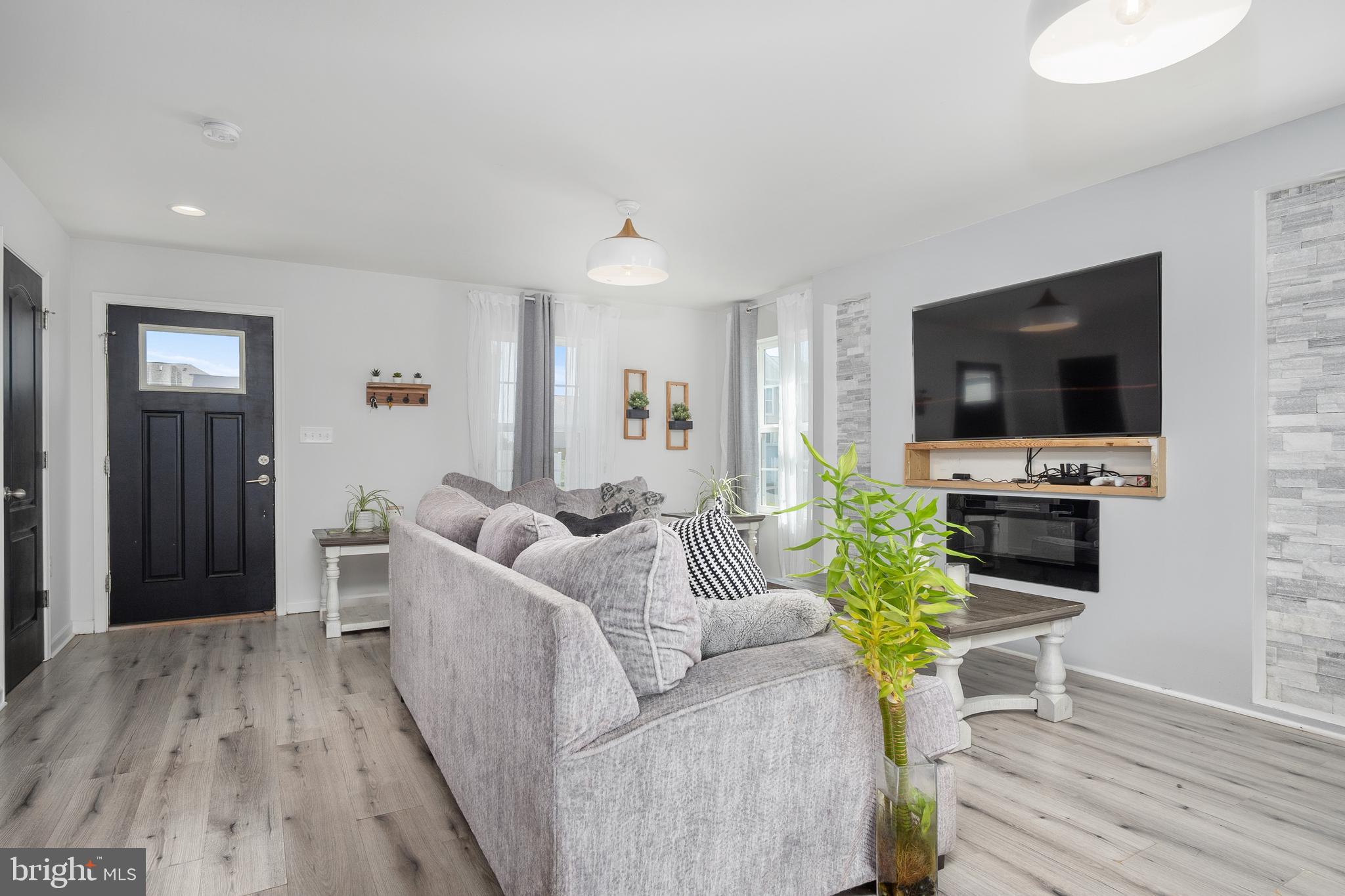 MORNING DOVE ESTATES - Residential