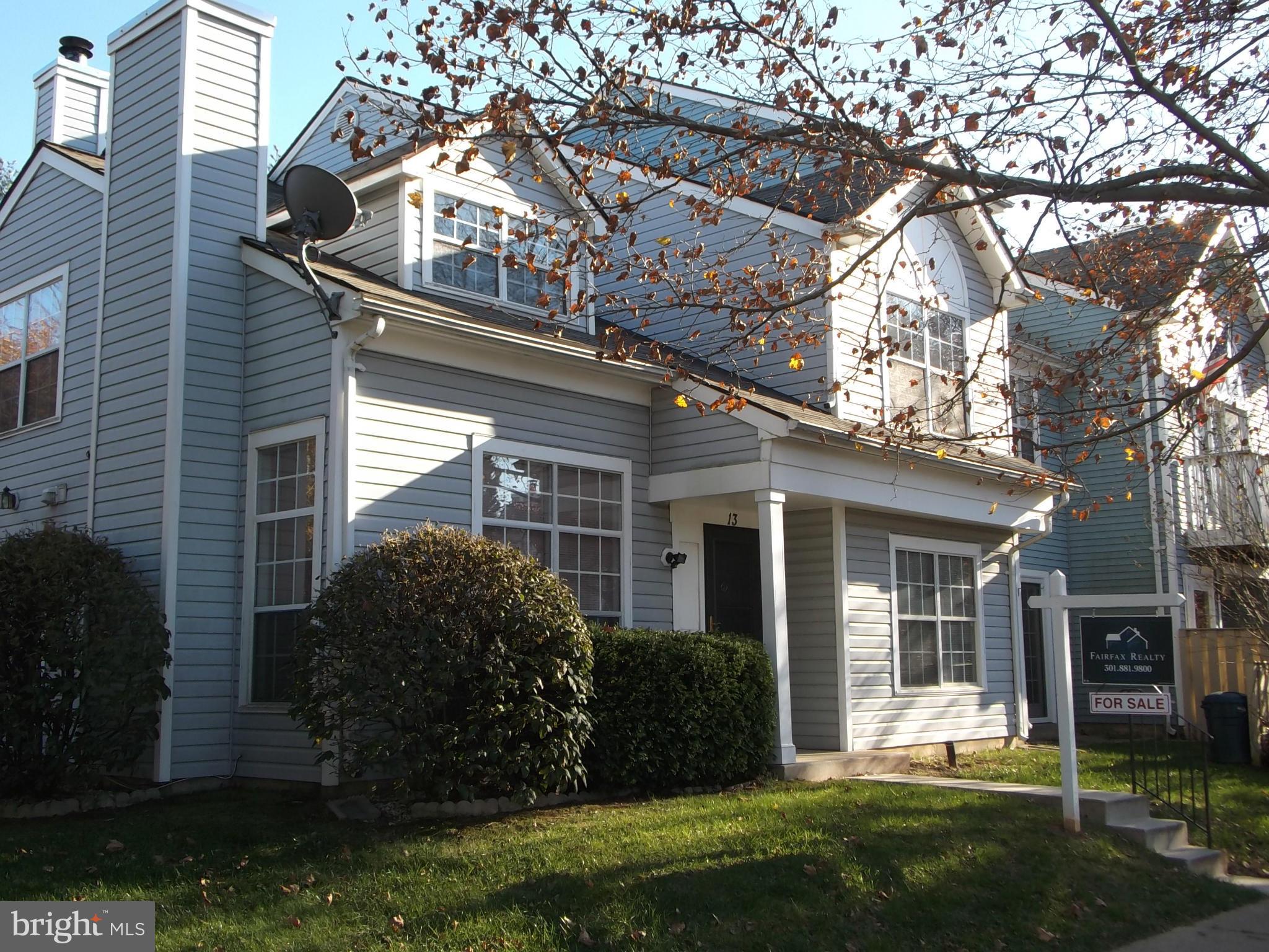 VILL AT MANCHESTER FARMS - Residential