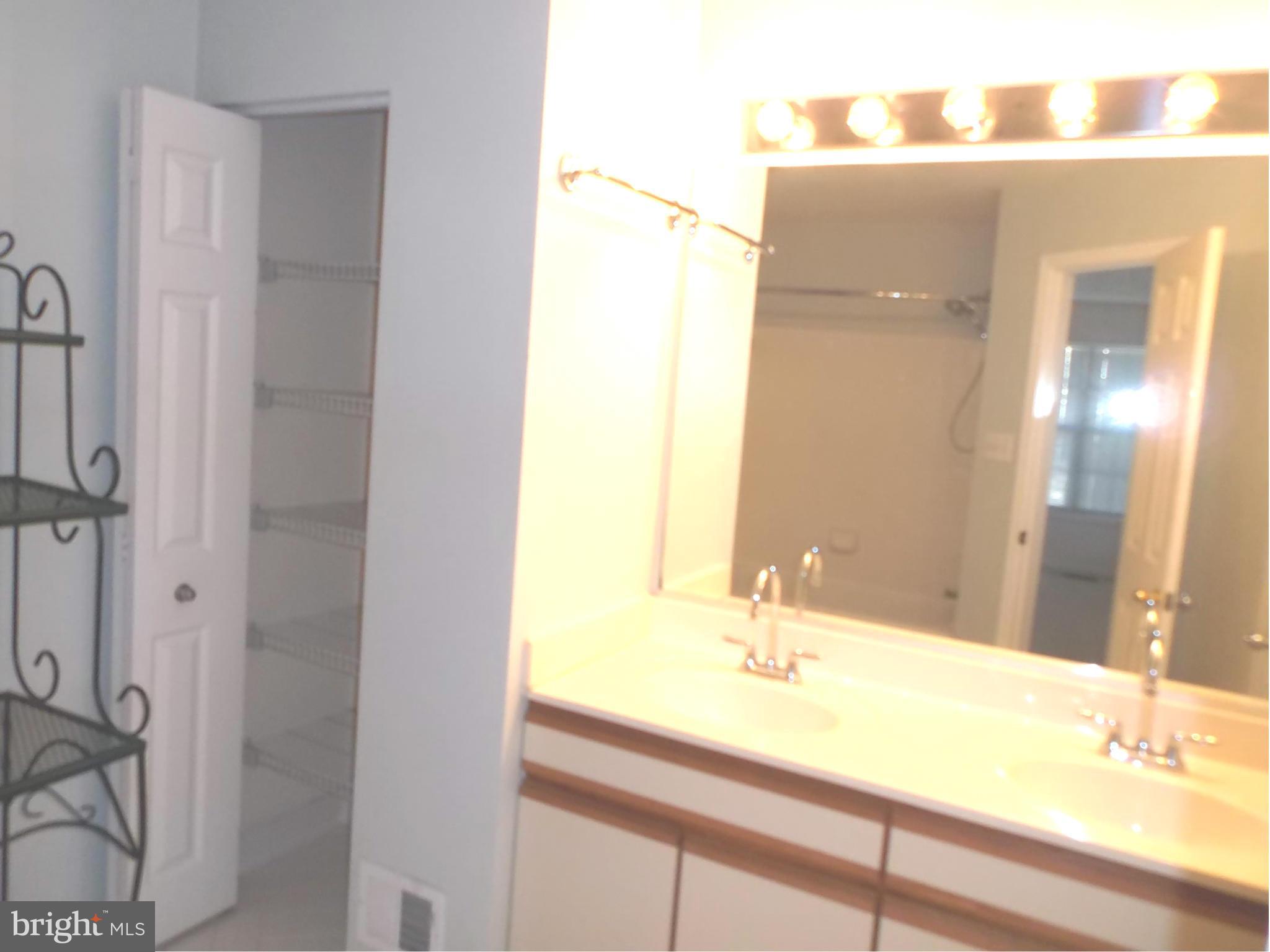 VILL AT MANCHESTER FARMS - Residential